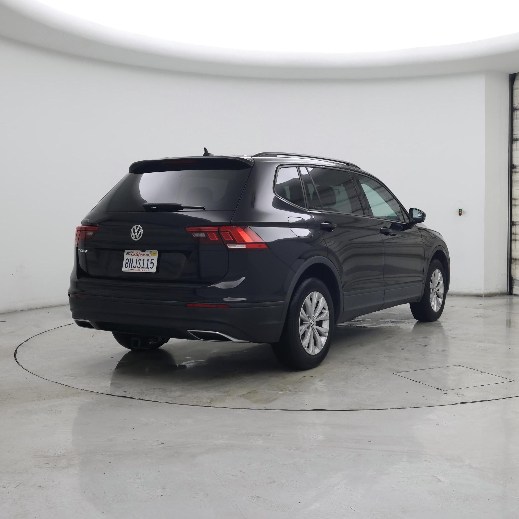 Thumbnail: 2020 Volkswagen Tiguan - 8