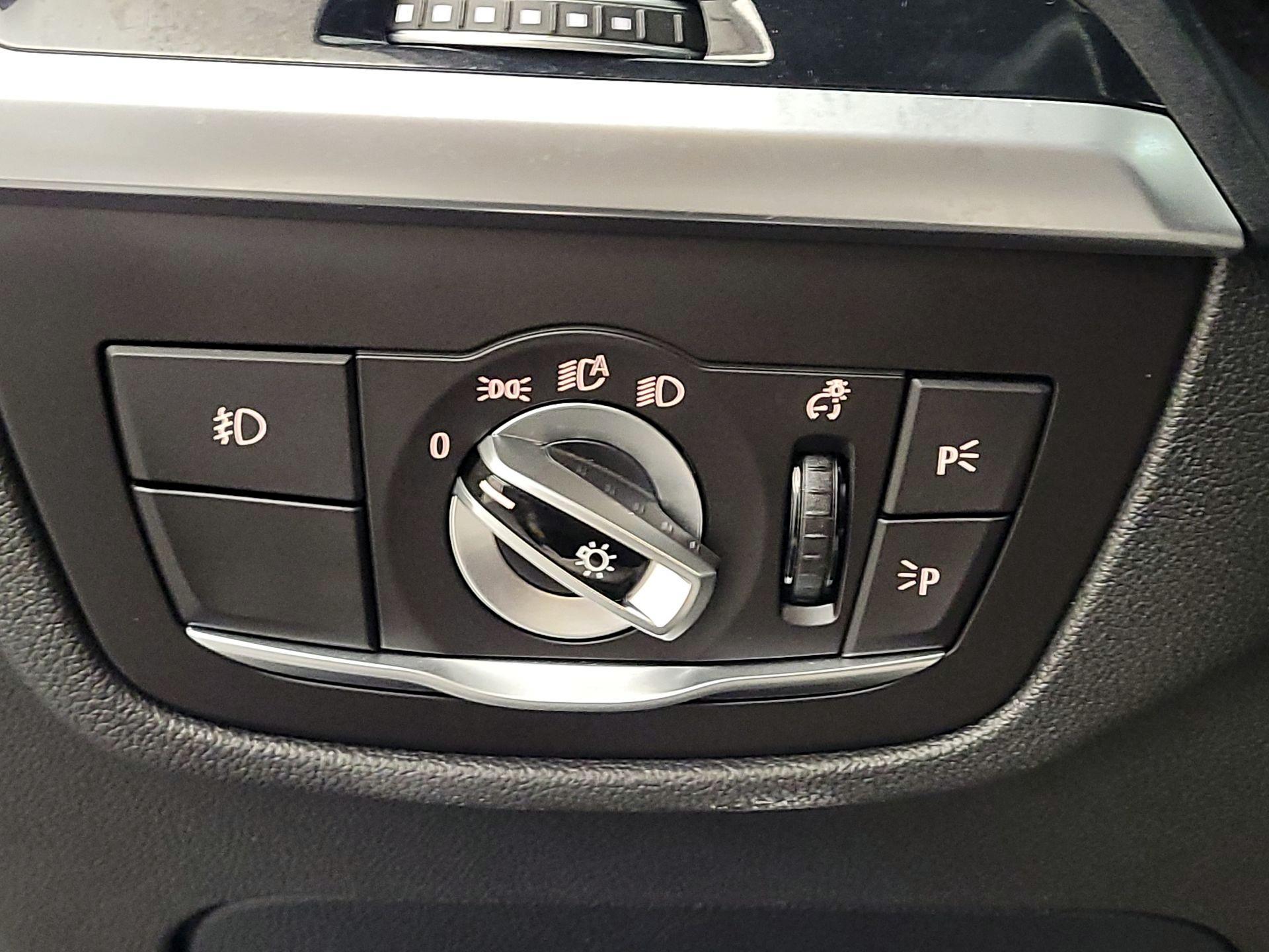 Thumbnail: 2021 BMW X3 - 13