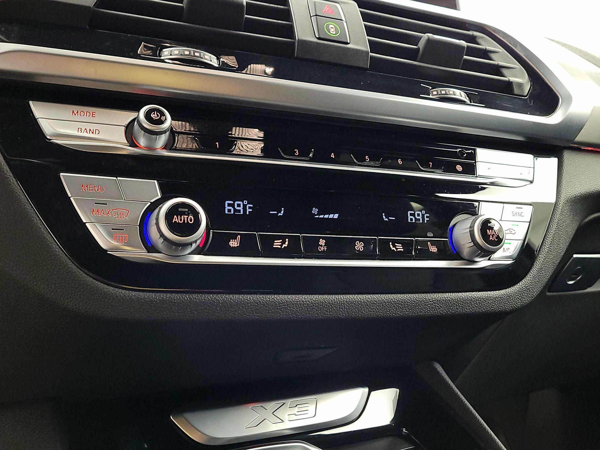 Thumbnail: 2021 BMW X3 - 16