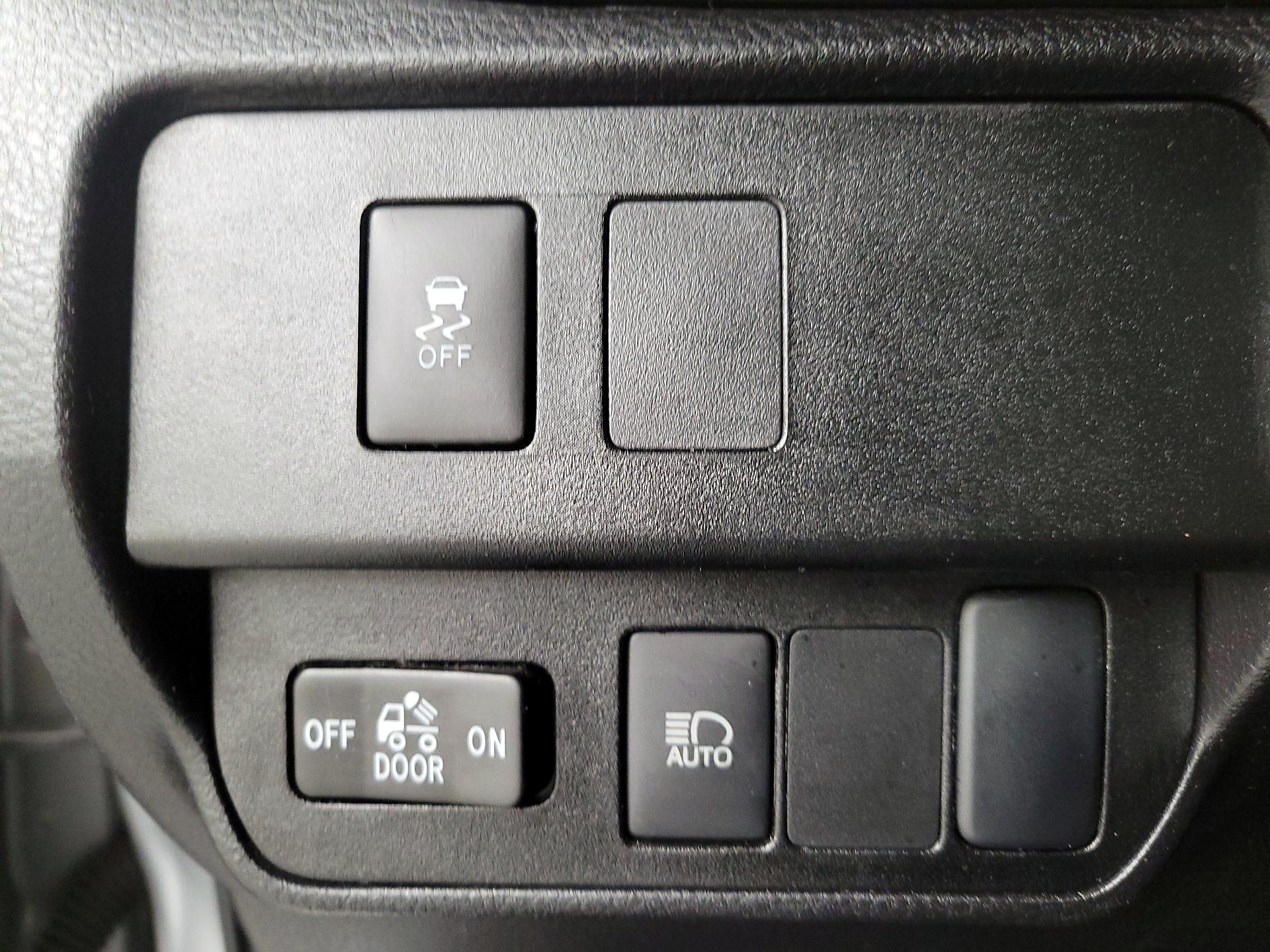 Thumbnail: 2022 Toyota Tacoma - 13