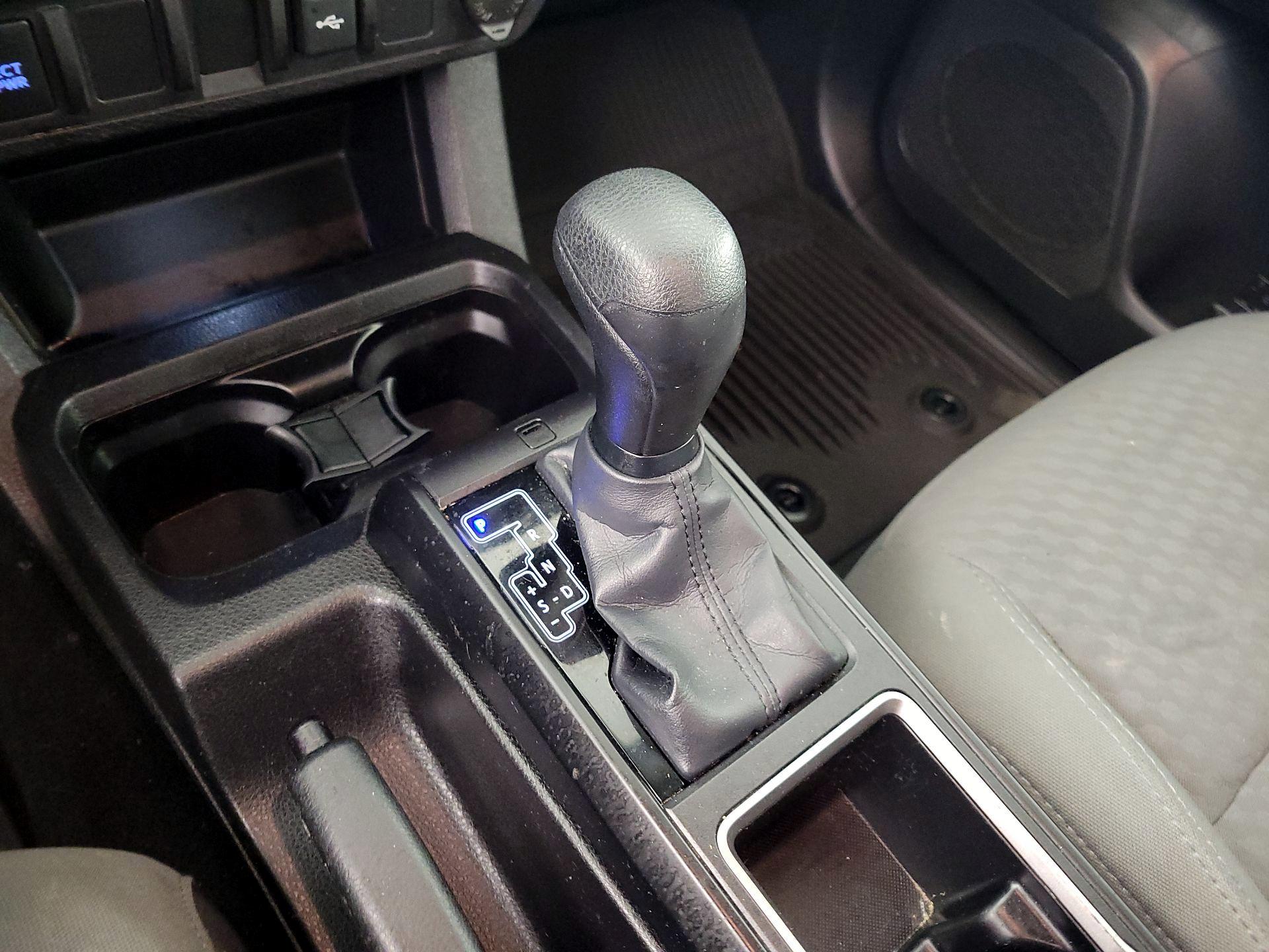 Thumbnail: 2022 Toyota Tacoma - 18