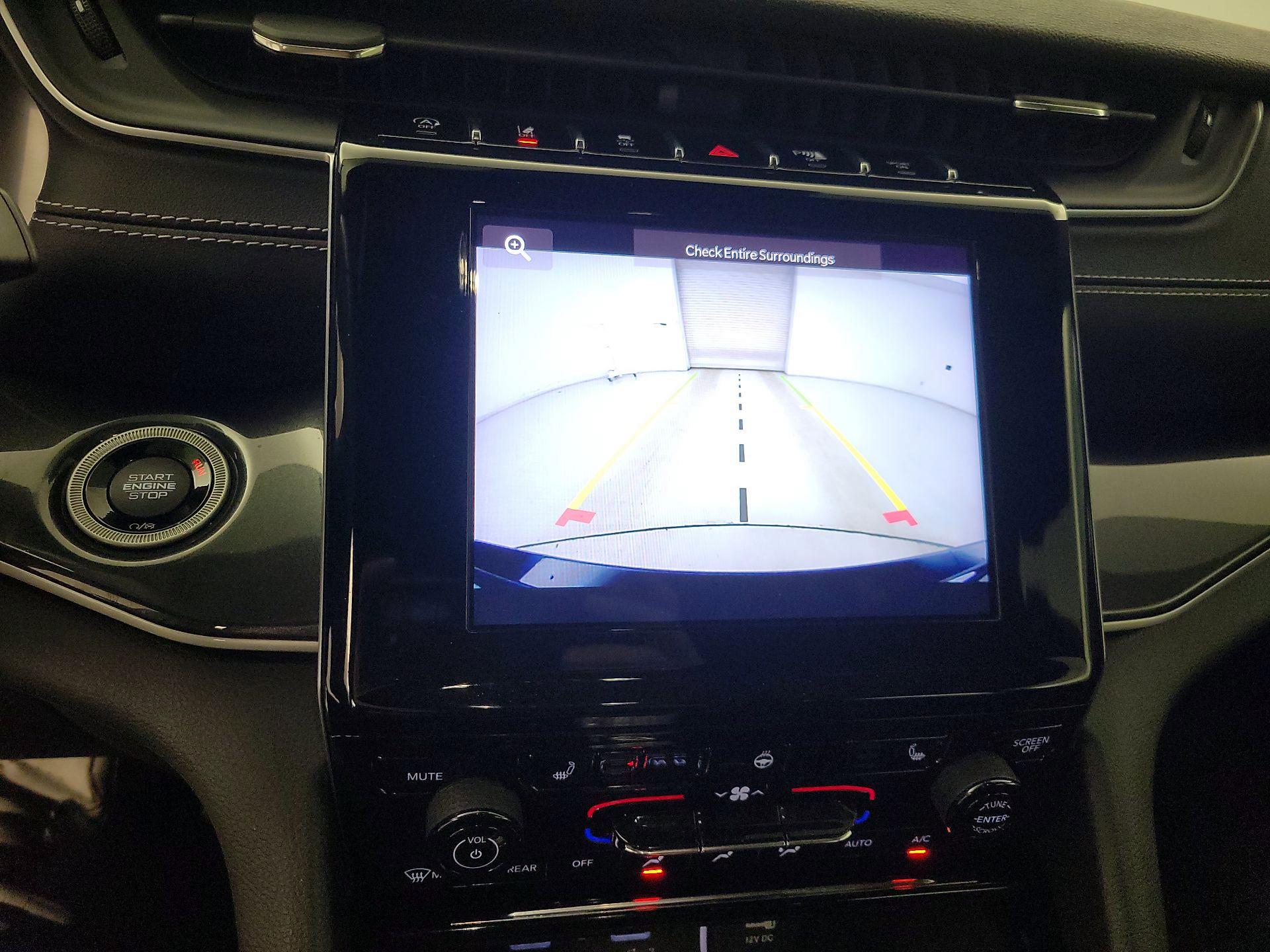 Thumbnail: 2022 Jeep Grand Cherokee - 14