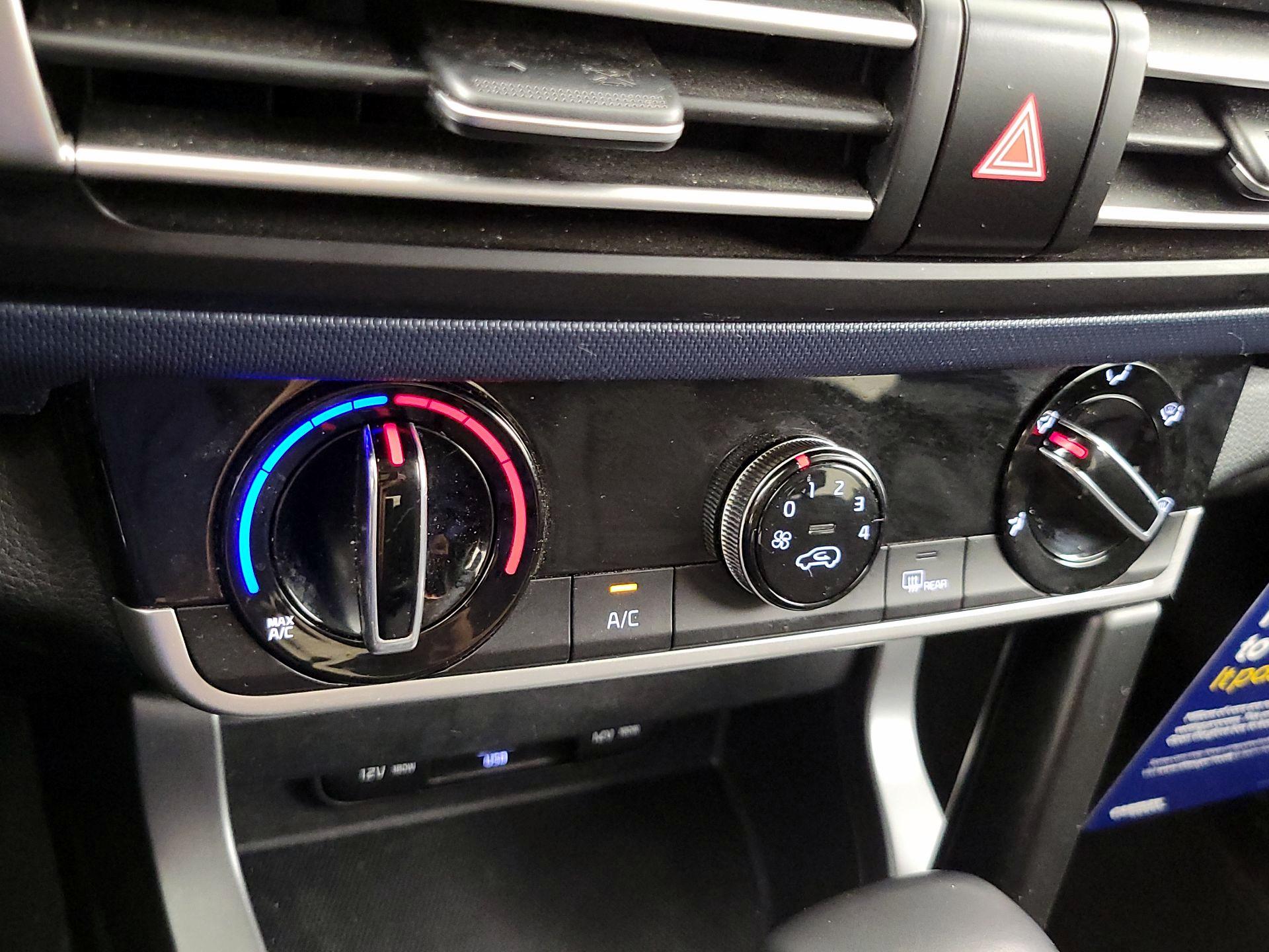 Thumbnail: 2021 Kia Seltos - 16