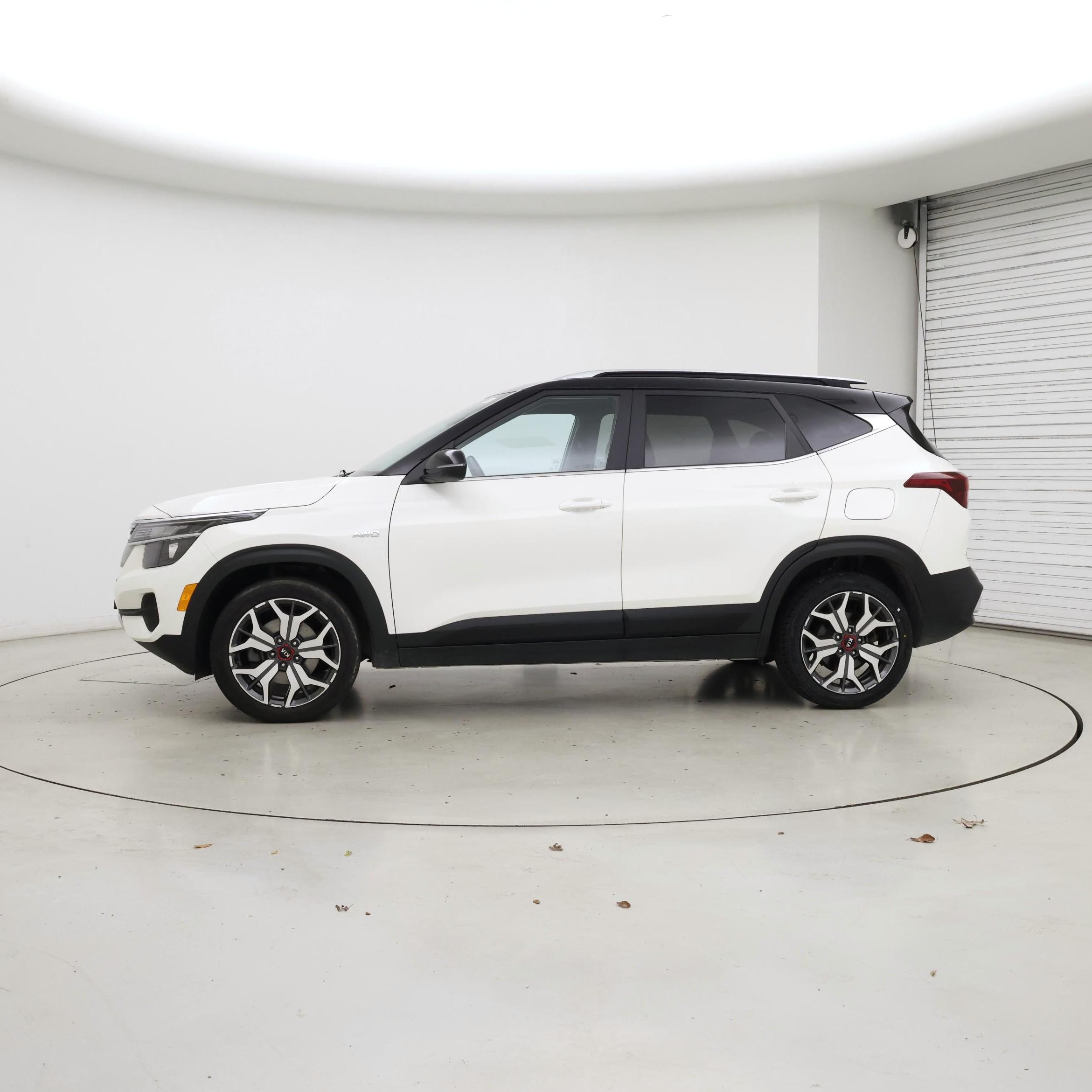 Thumbnail: 2021 Kia Seltos - 3