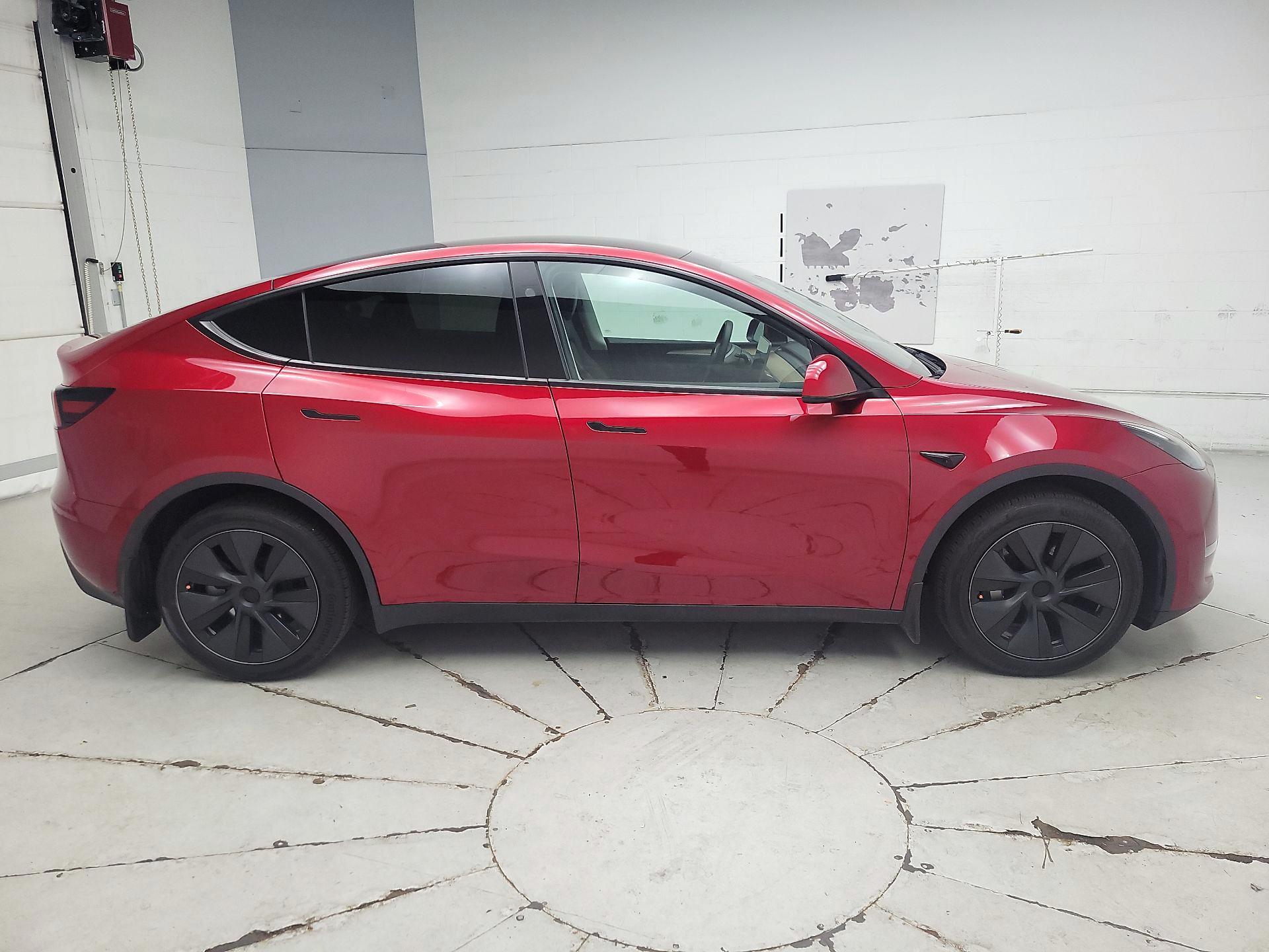 Thumbnail: 2024 Tesla Model Y - 4