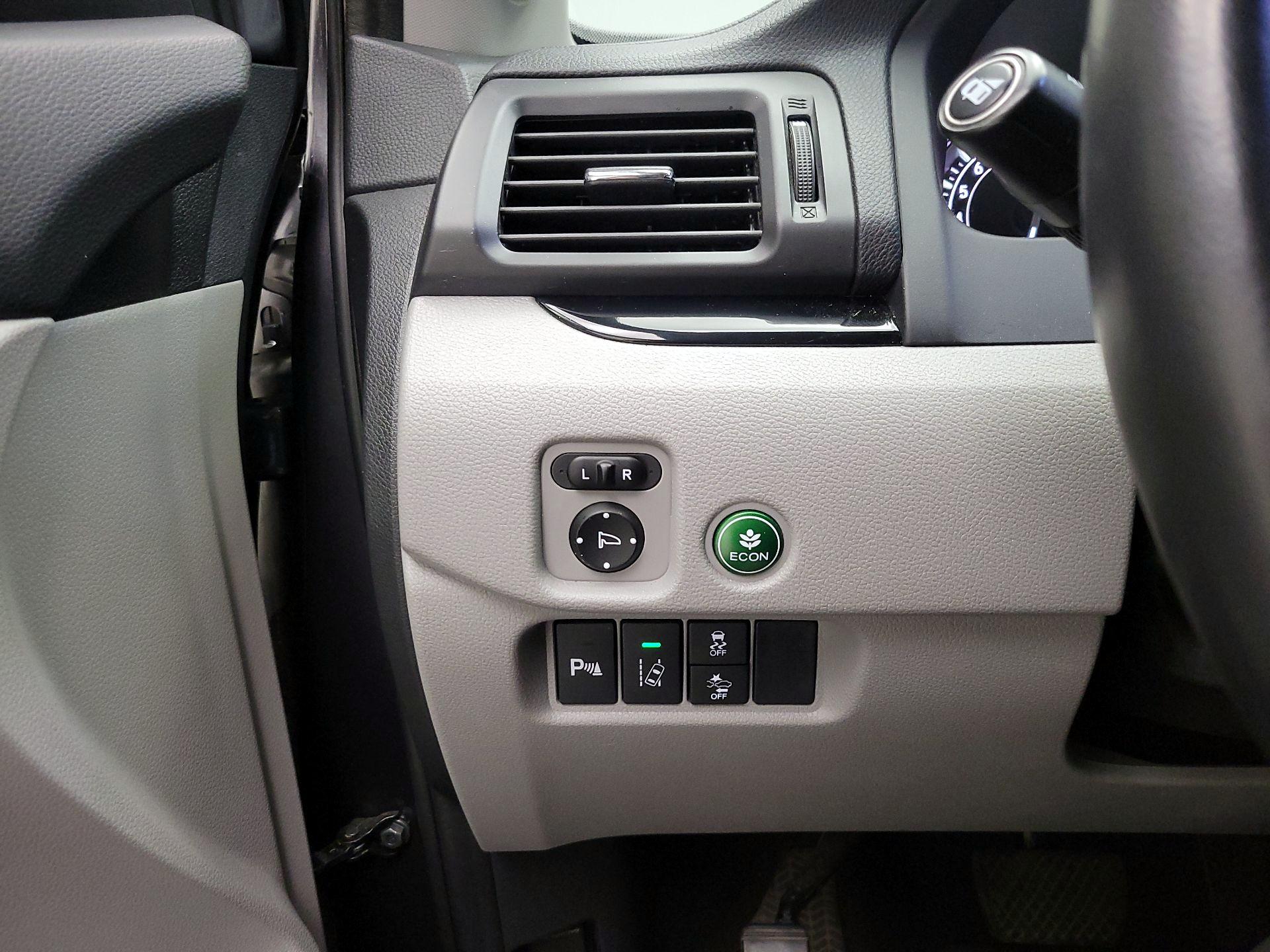 Thumbnail: 2018 Honda Pilot - 11