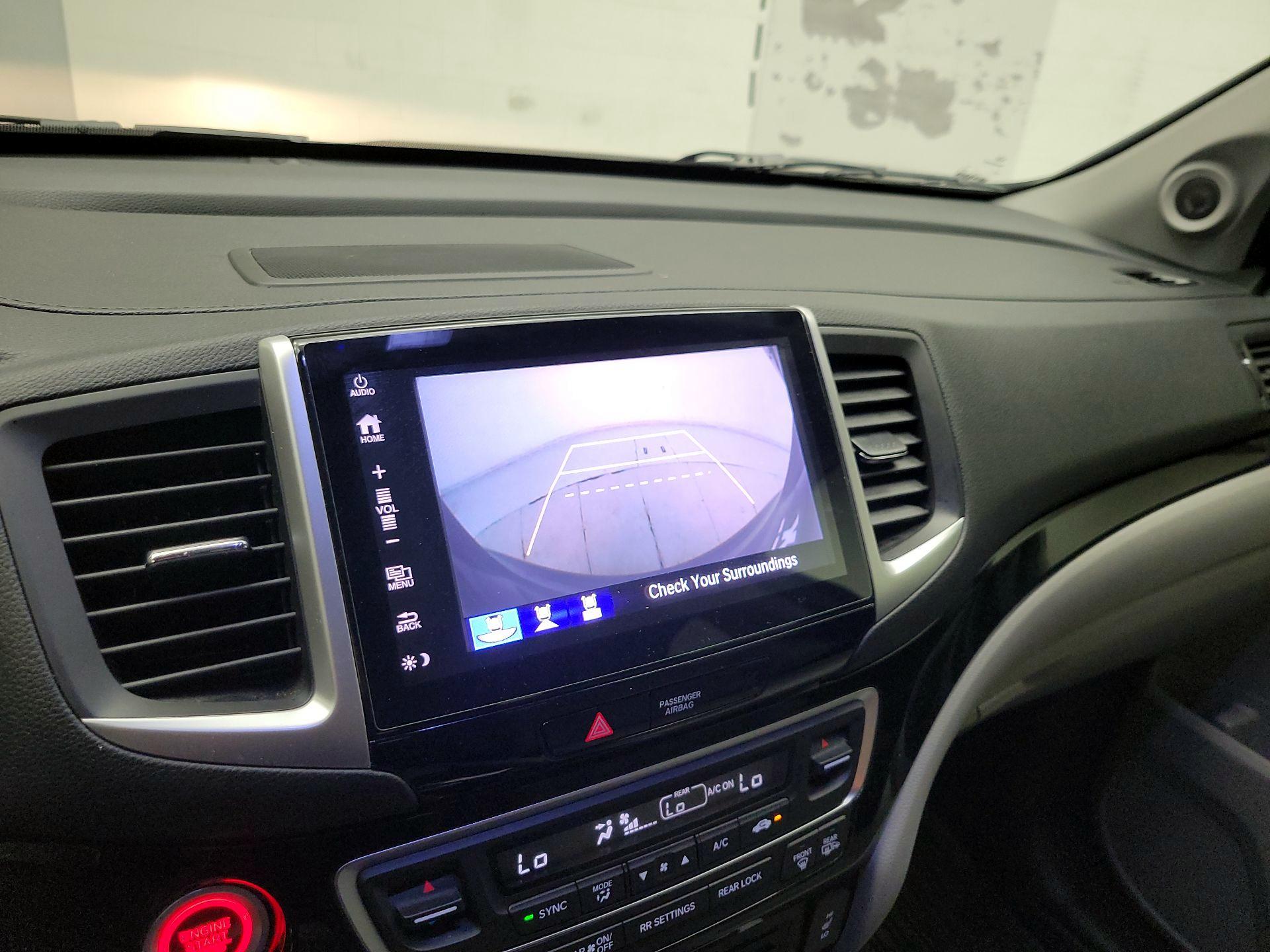 Thumbnail: 2018 Honda Pilot - 13