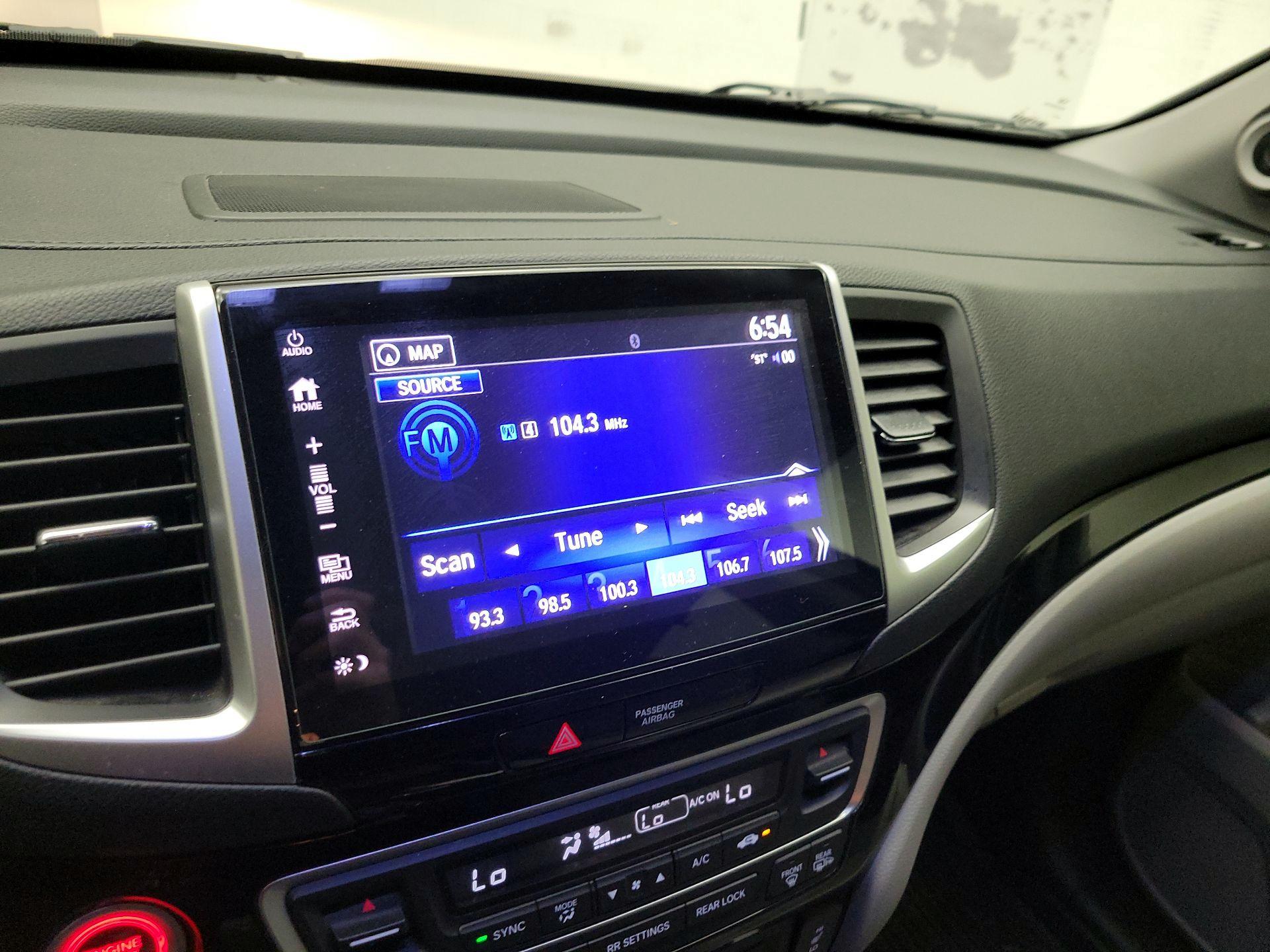 Thumbnail: 2018 Honda Pilot - 14