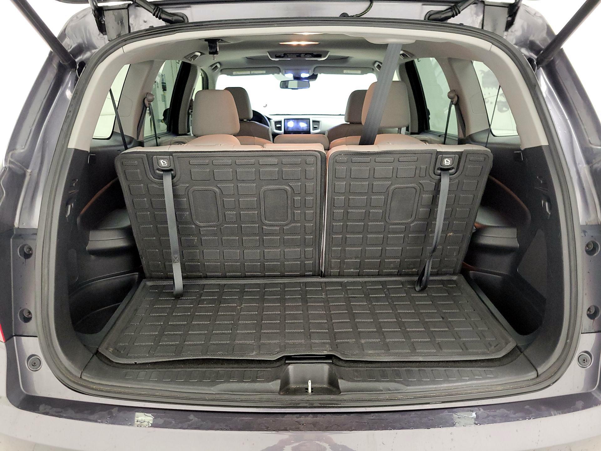 Thumbnail: 2018 Honda Pilot - 19