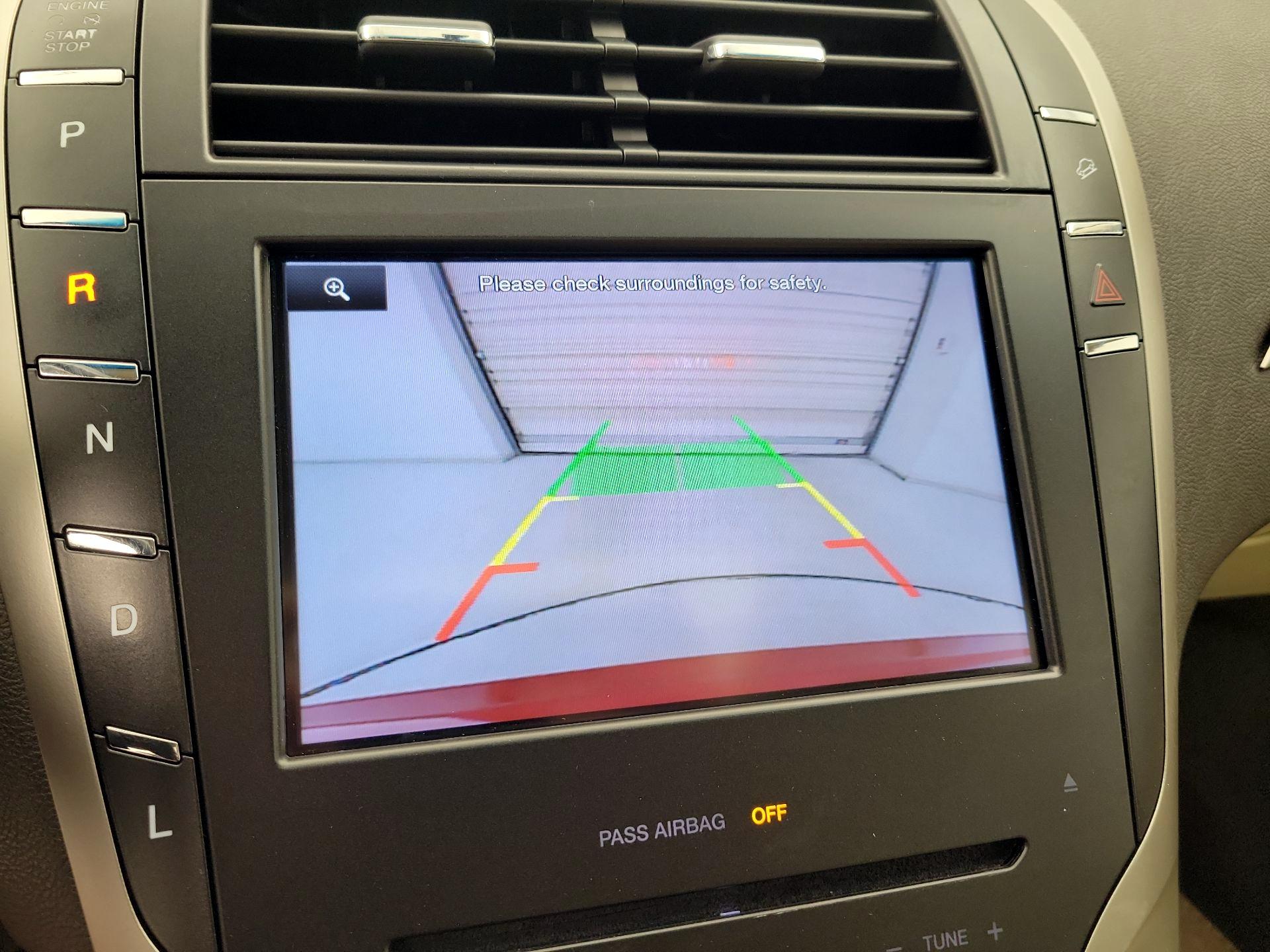 Thumbnail: 2014 Lincoln MKZ - 15