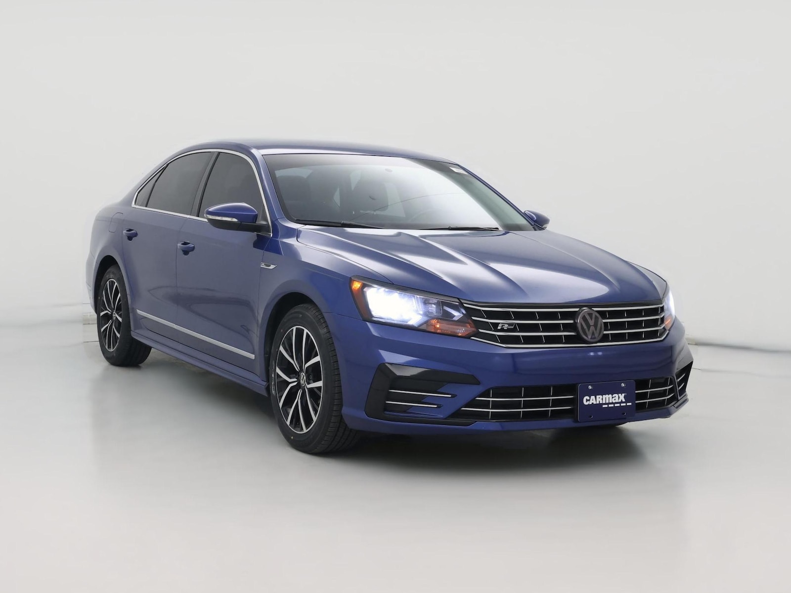 2017 Volkswagen Passat R-Line