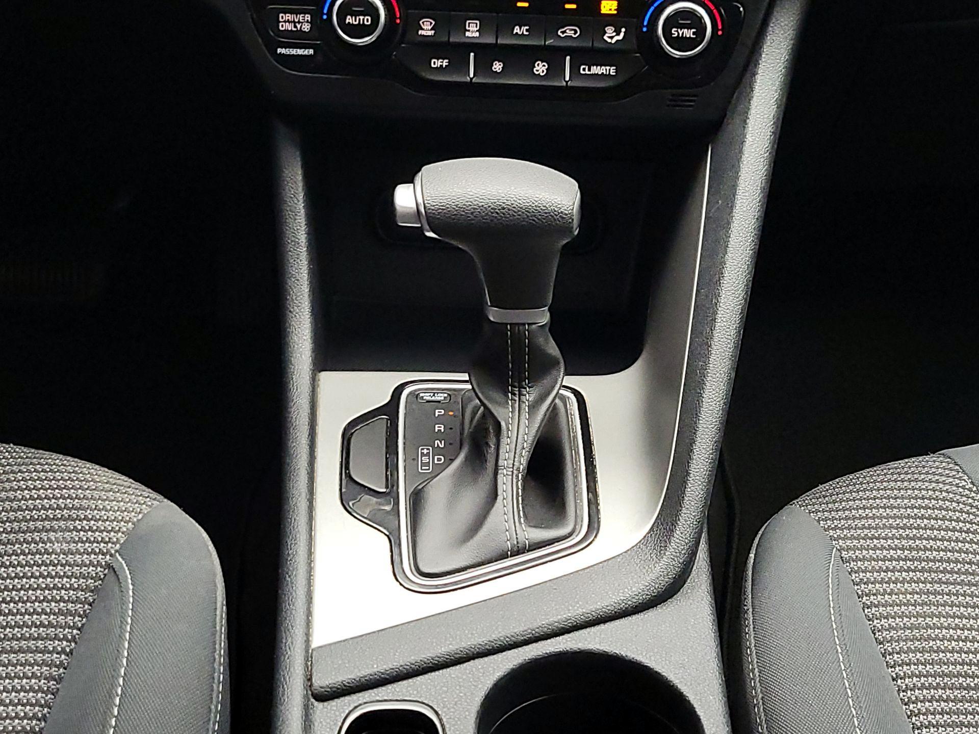 Thumbnail: 2017 Kia Niro - 15