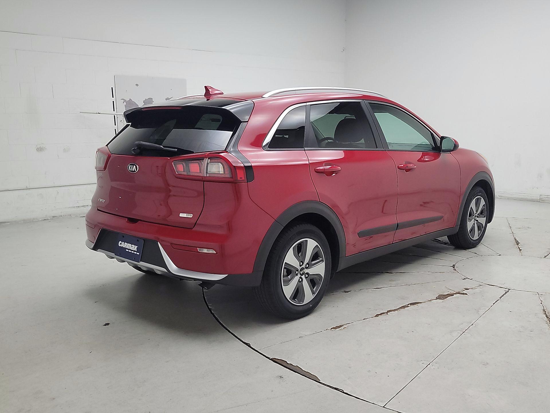 Thumbnail: 2017 Kia Niro - 5