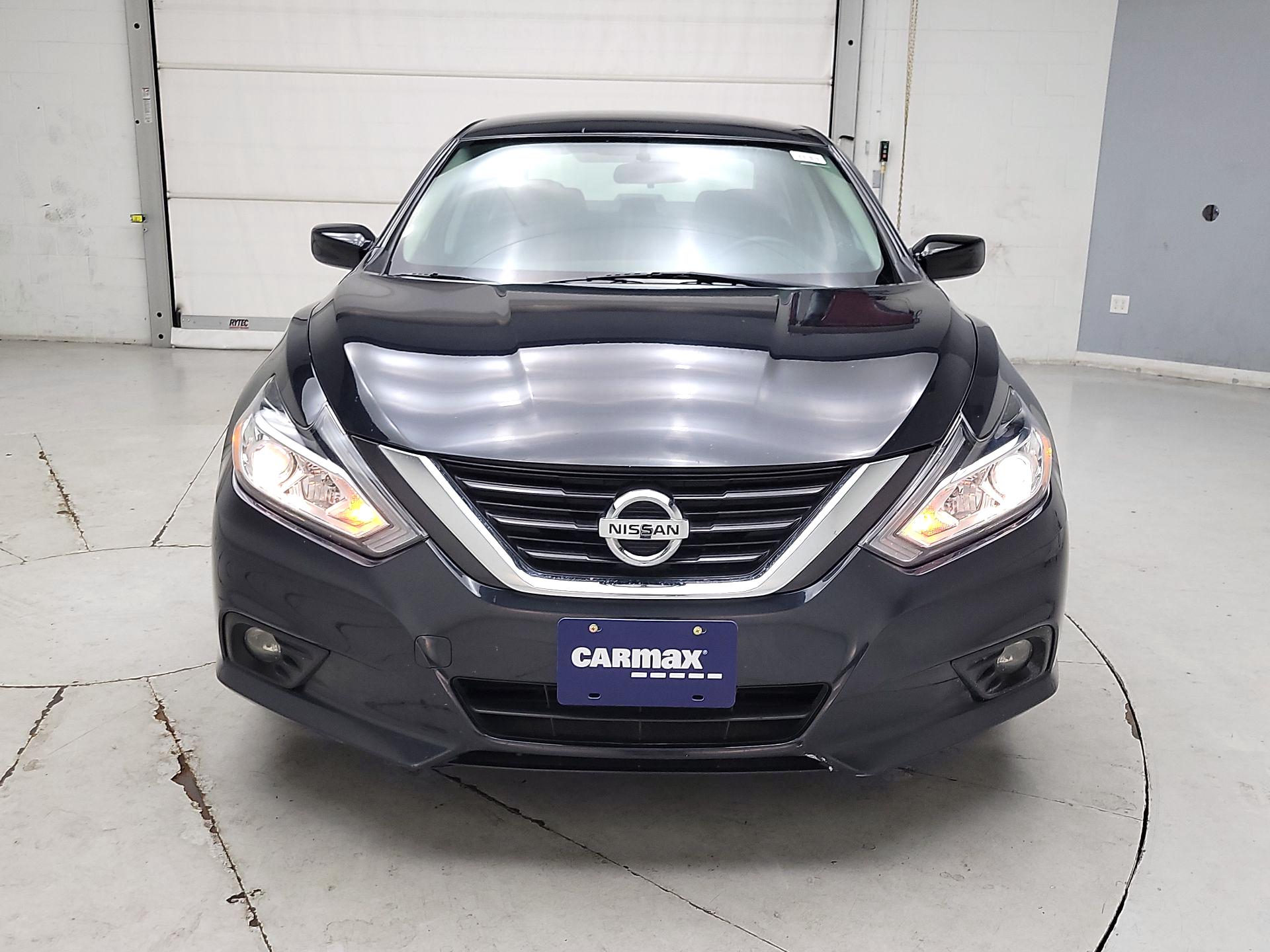 Thumbnail: 2017 Nissan Altima - 2