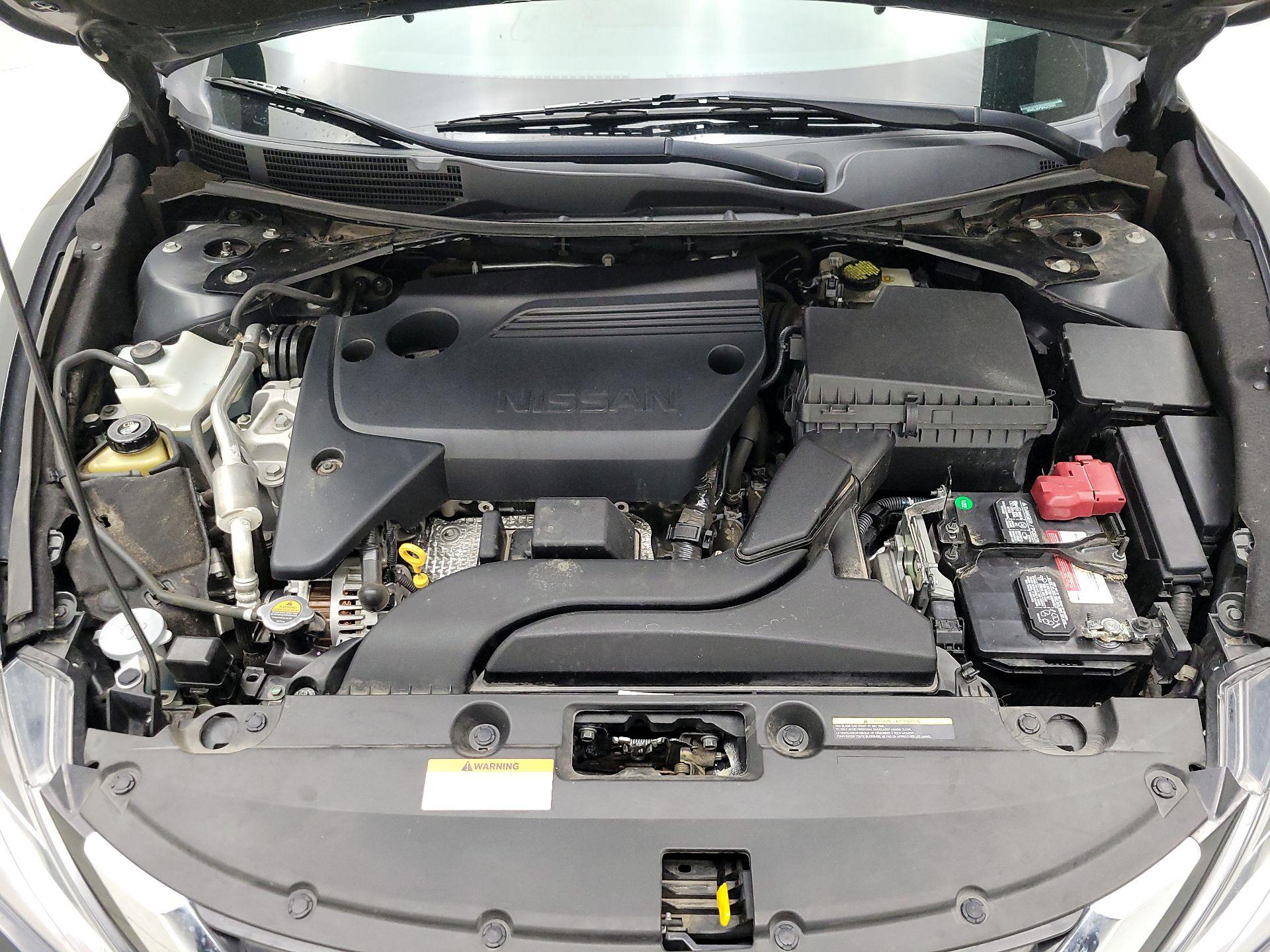 Thumbnail: 2017 Nissan Altima - 19