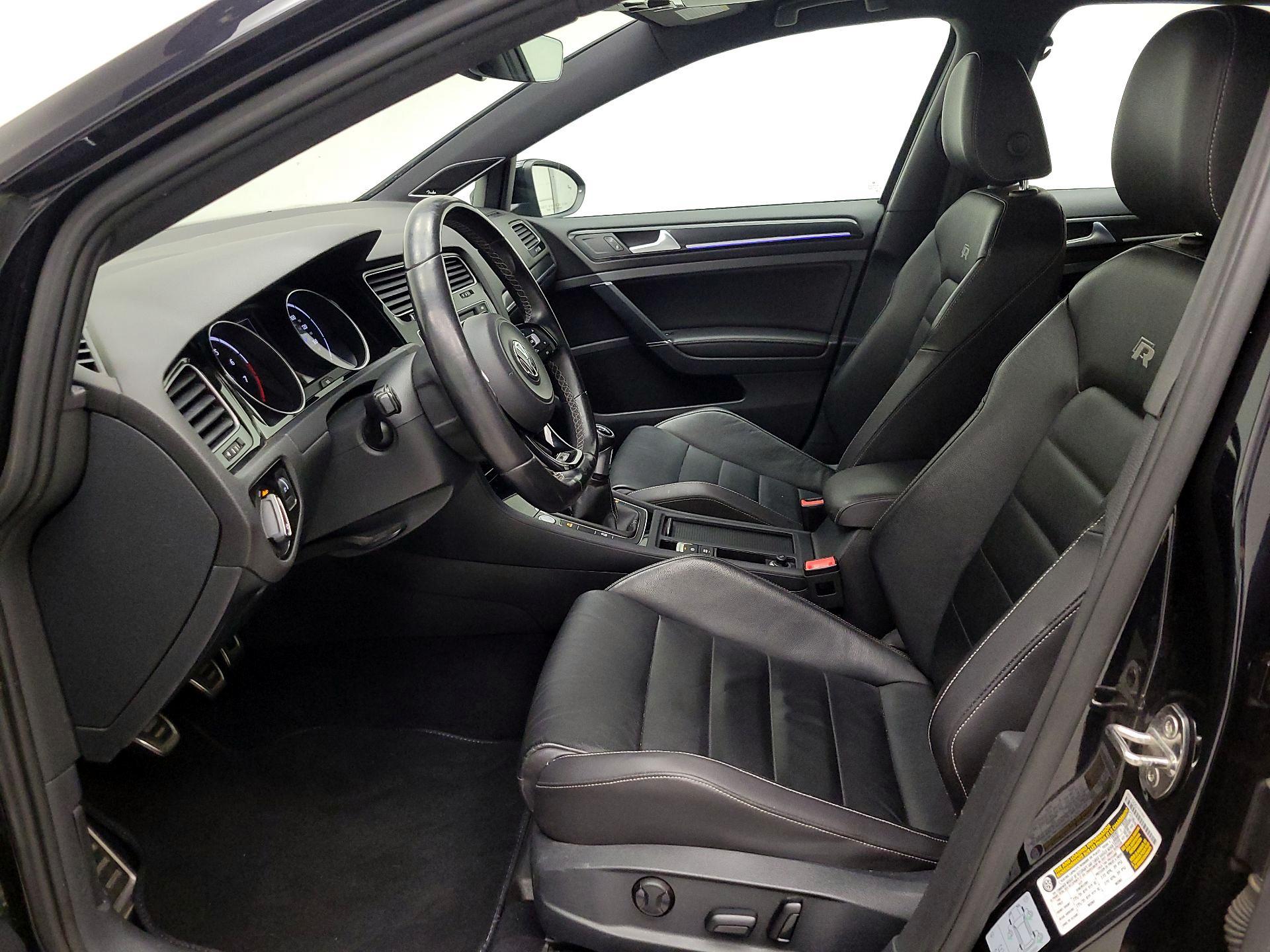 Thumbnail: 2017 Volkswagen Golf - 11