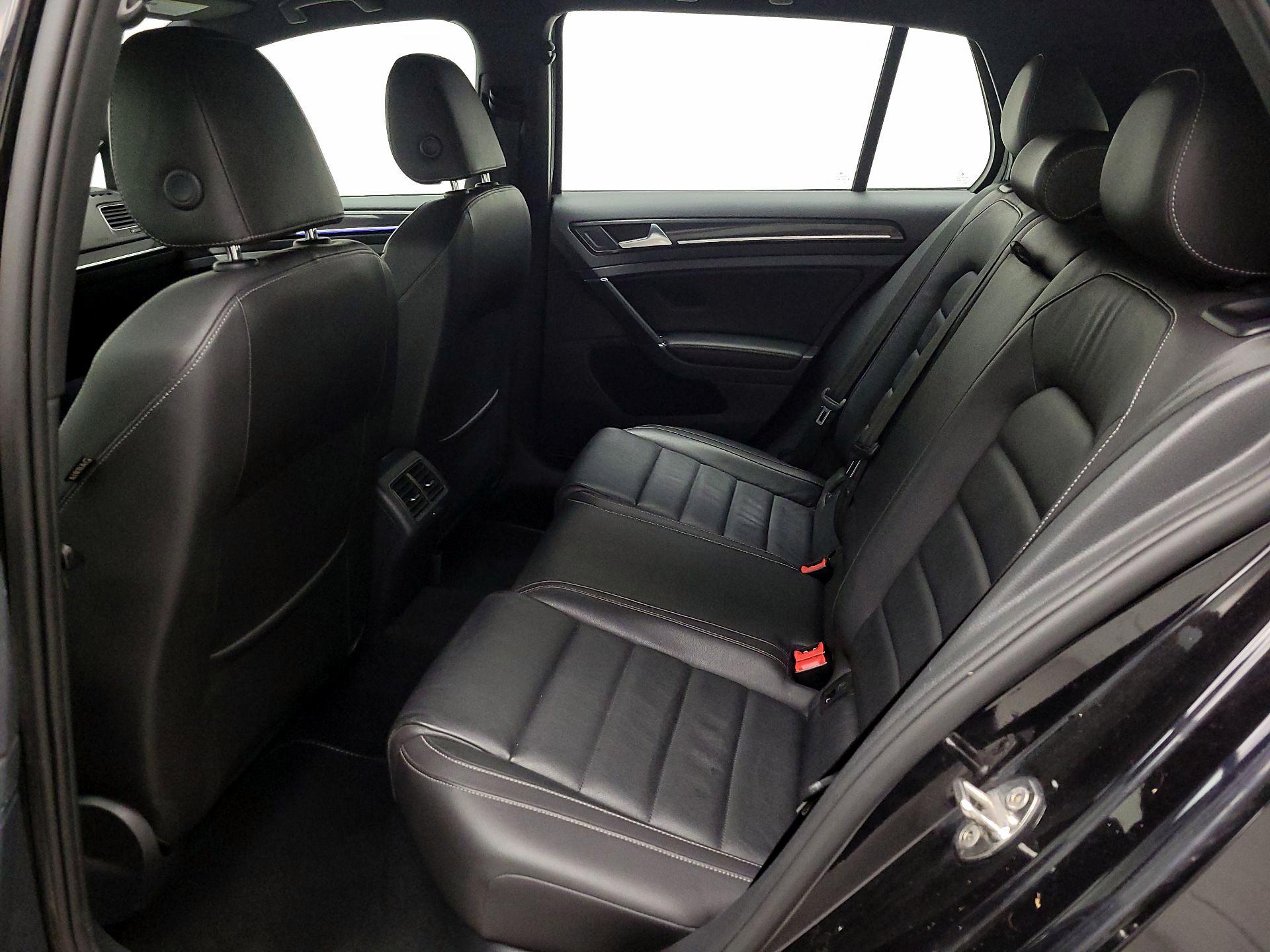 Thumbnail: 2017 Volkswagen Golf - 19