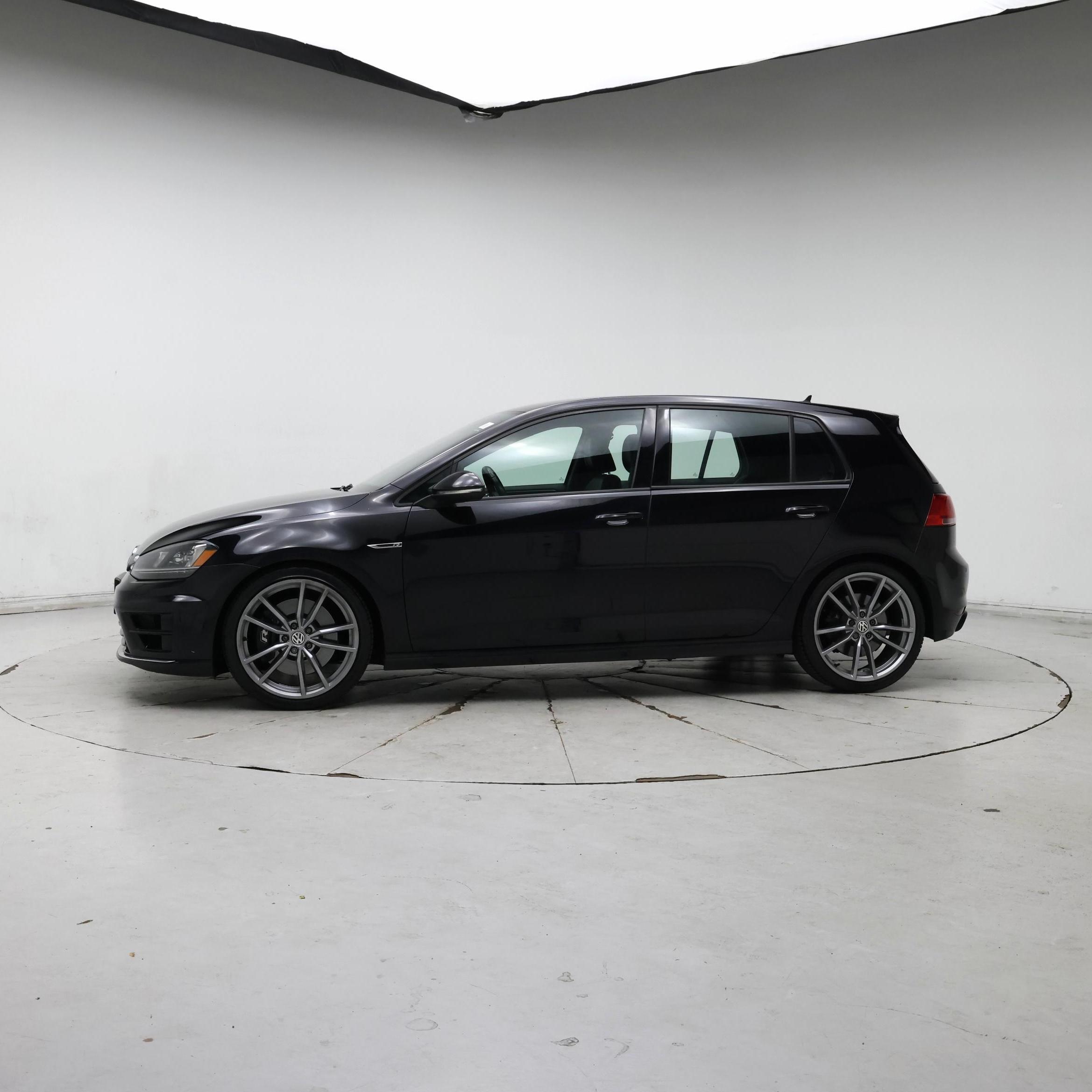 Thumbnail: 2017 Volkswagen Golf - 3