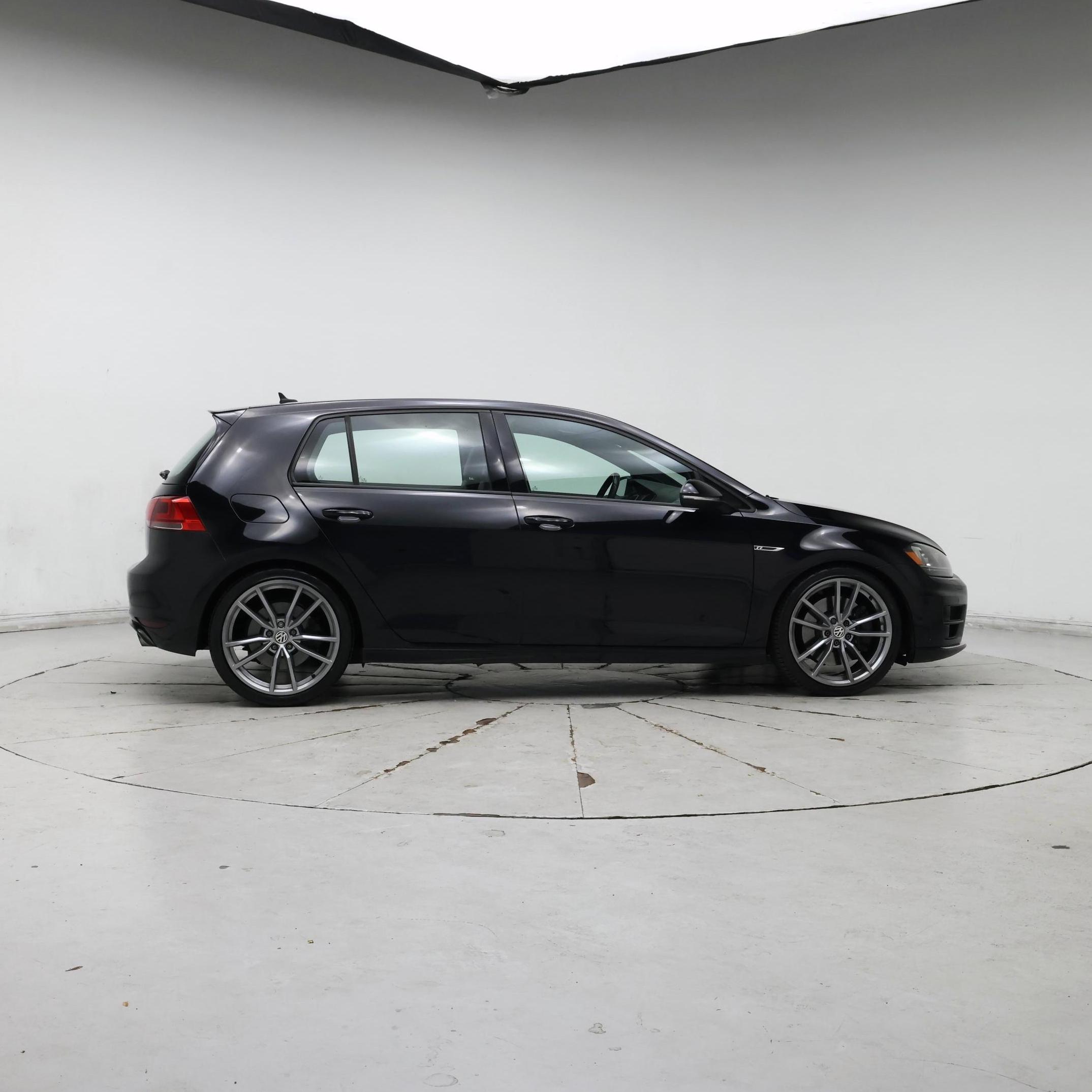 Thumbnail: 2017 Volkswagen Golf - 7