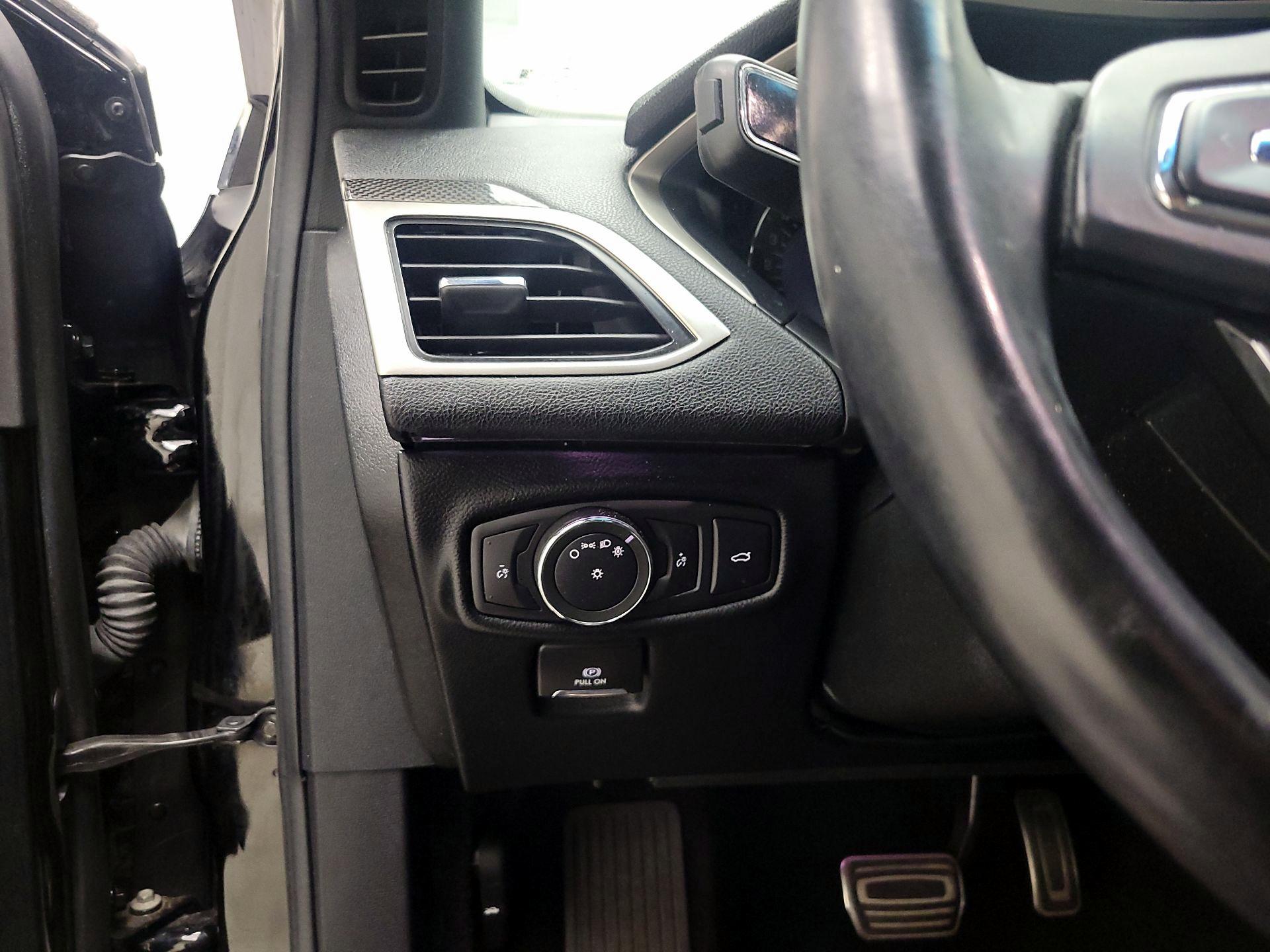 Thumbnail: 2017 Lincoln MKZ - 11