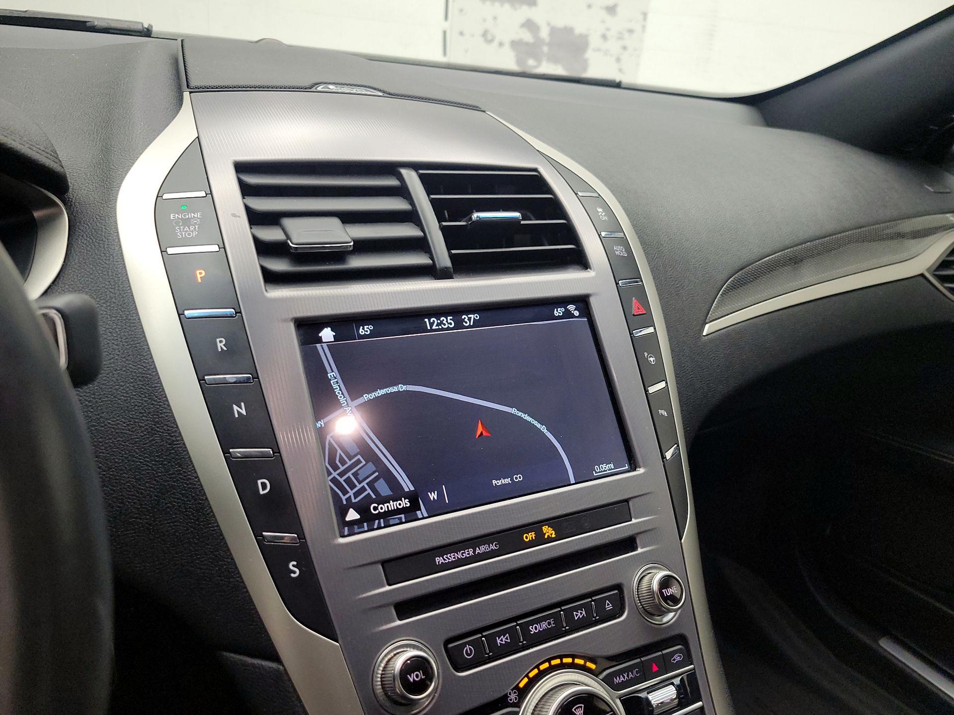 Thumbnail: 2017 Lincoln MKZ - 12