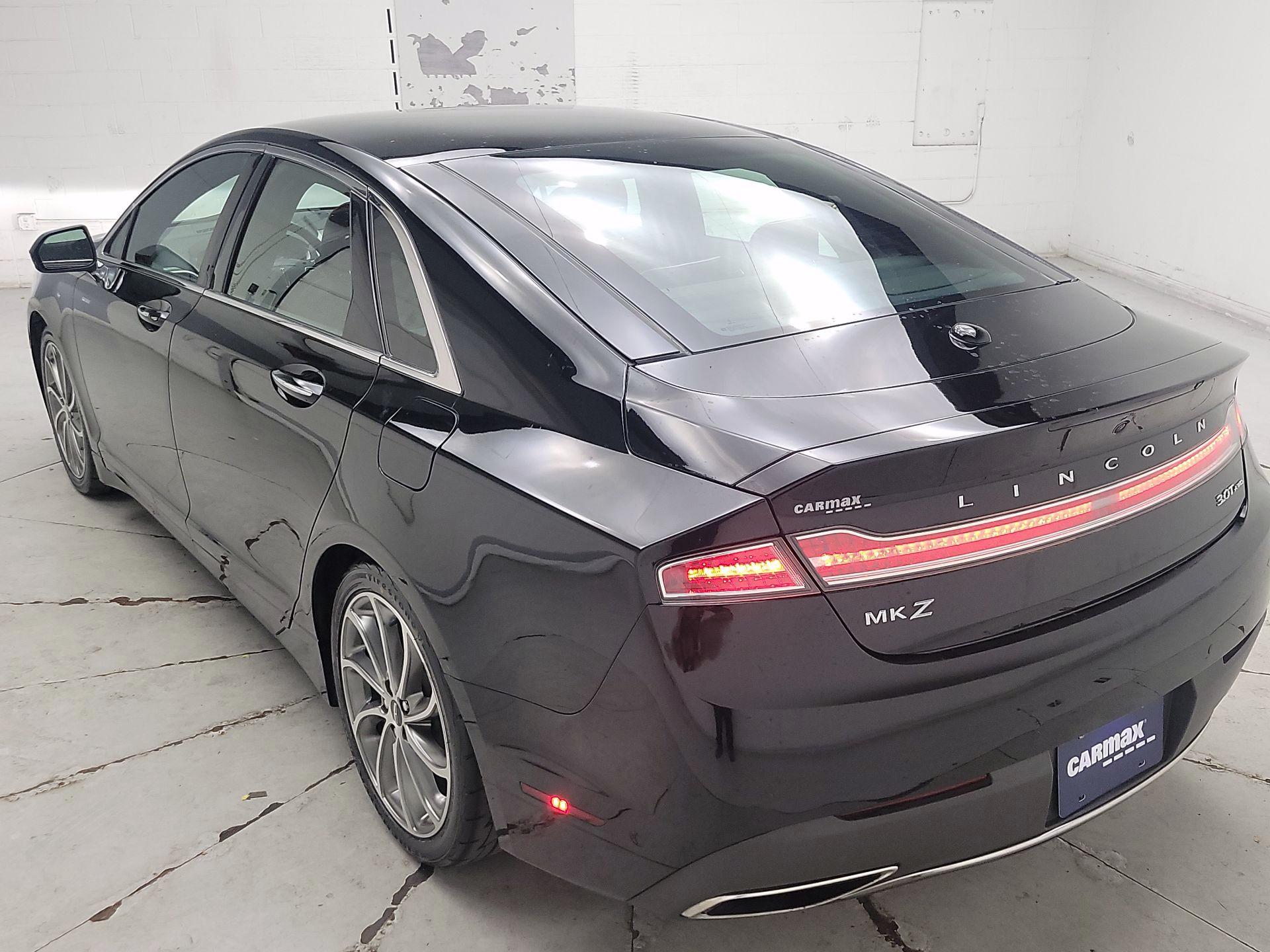 Thumbnail: 2017 Lincoln MKZ - 7