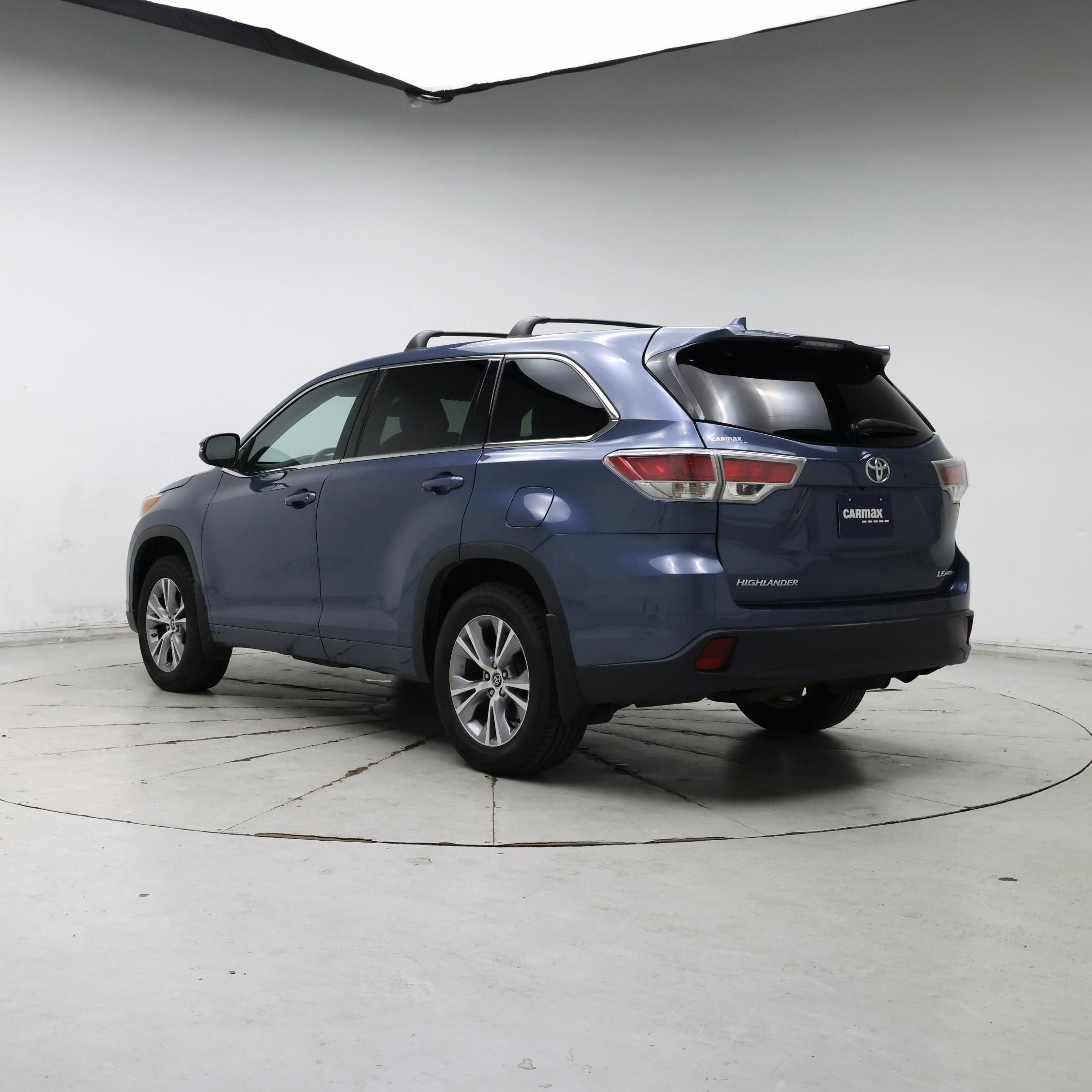 Thumbnail: 2016 Toyota Highlander - 2