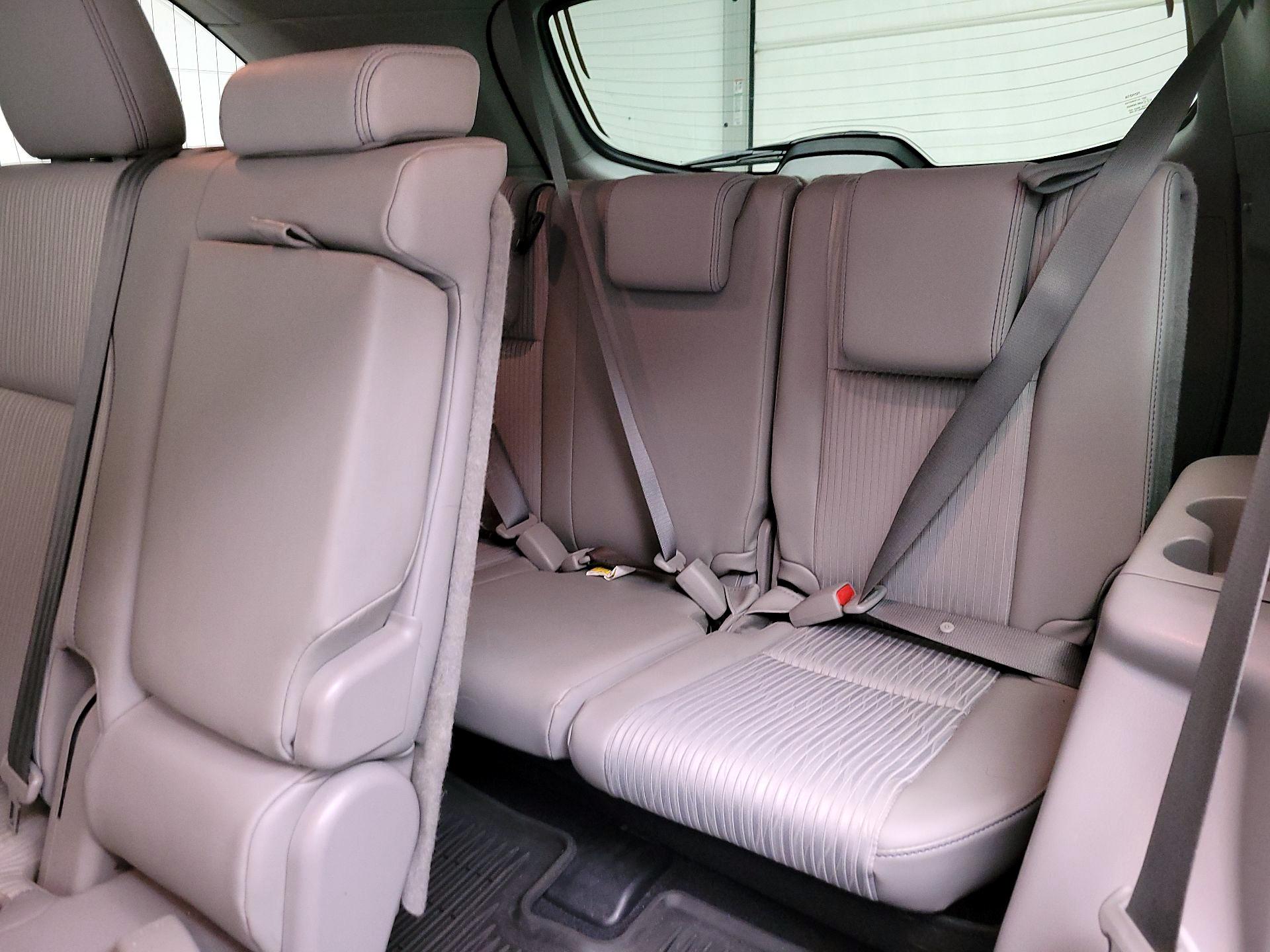 Thumbnail: 2016 Toyota Highlander - 20