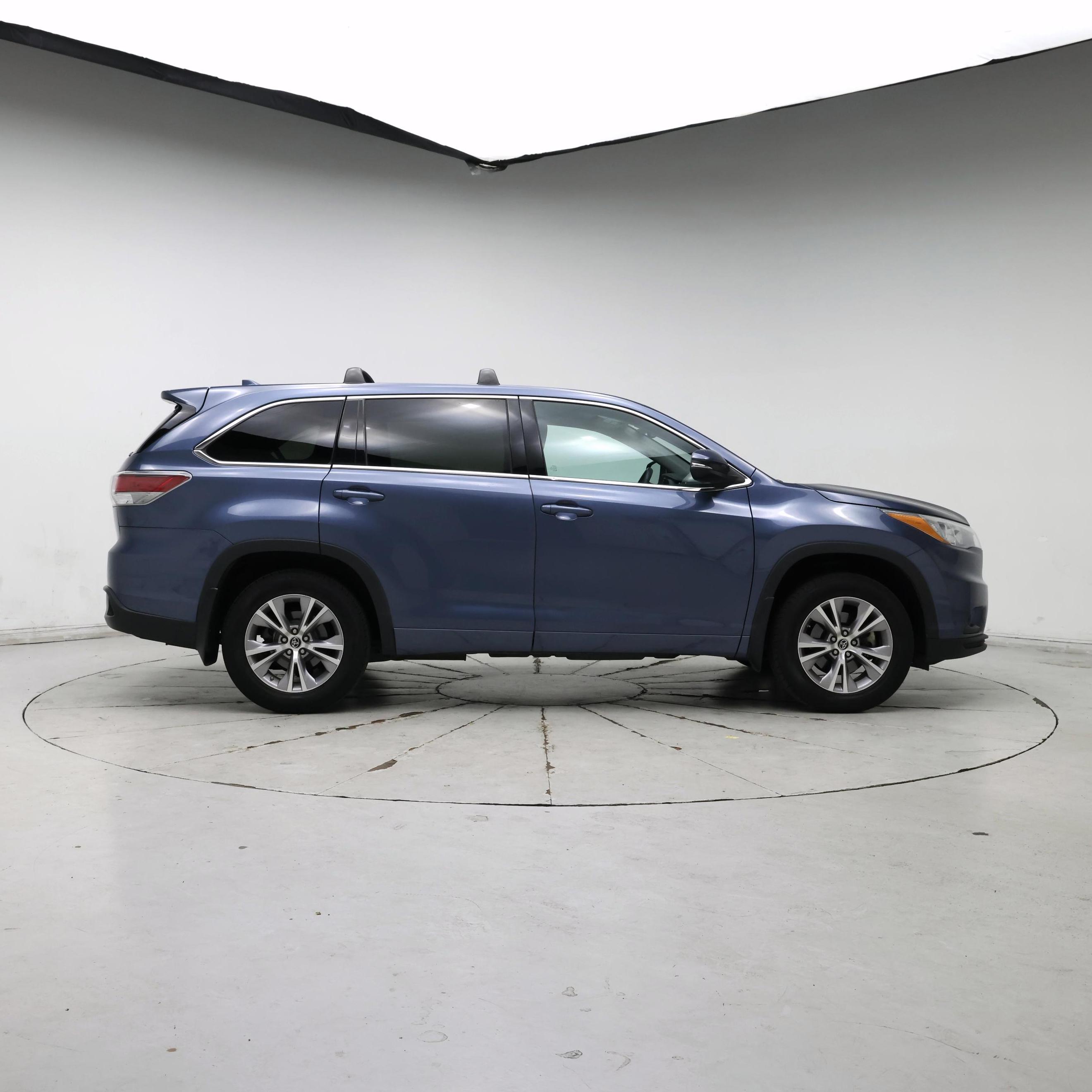 Thumbnail: 2016 Toyota Highlander - 7