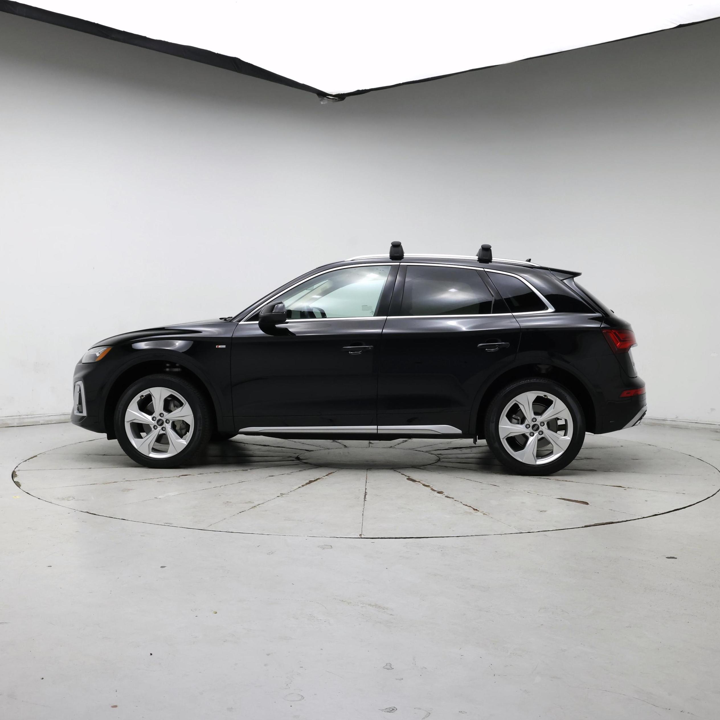 Thumbnail: 2024 Audi Q5 - 3