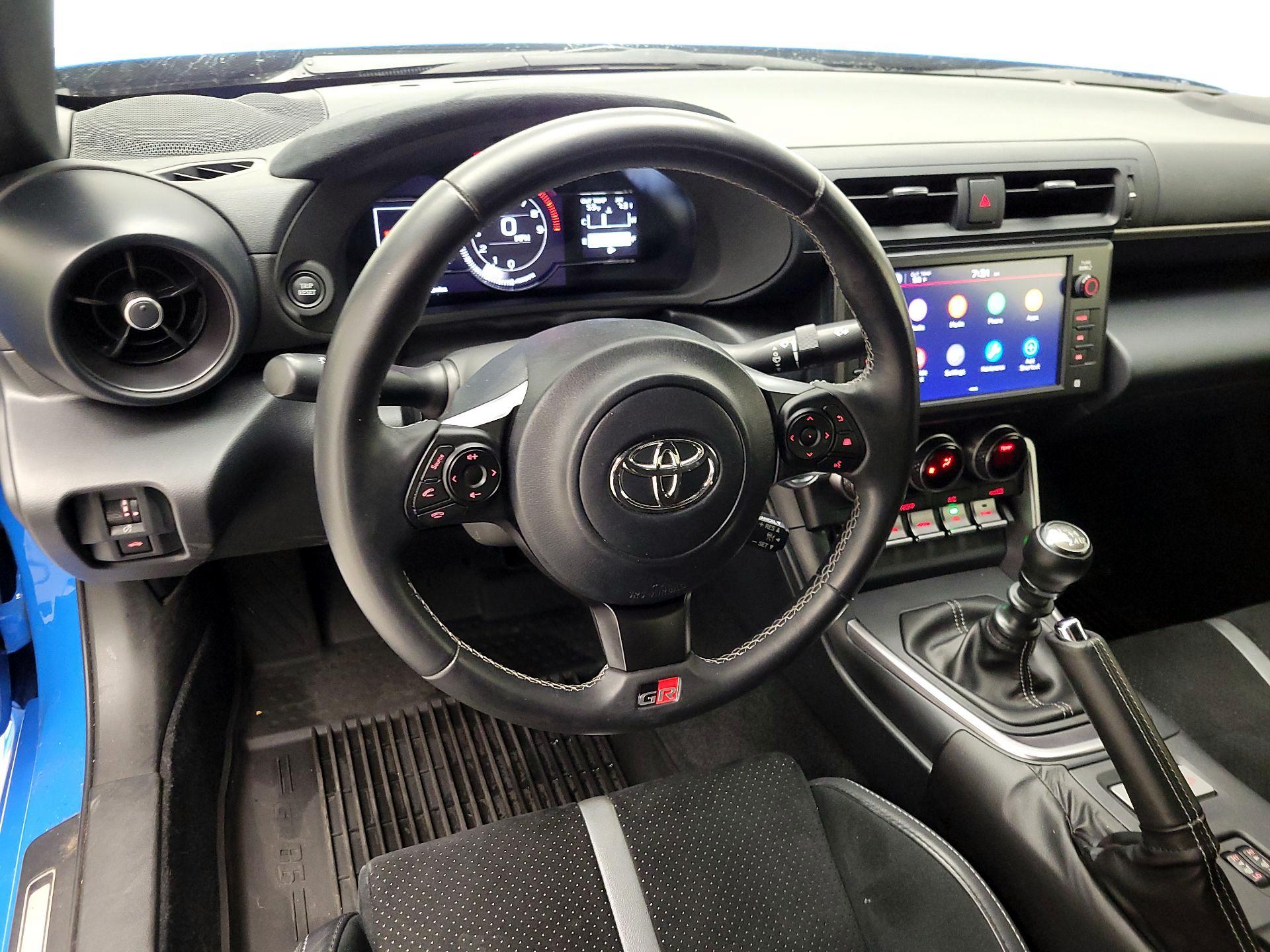 Thumbnail: 2024 Toyota GR86 - 10