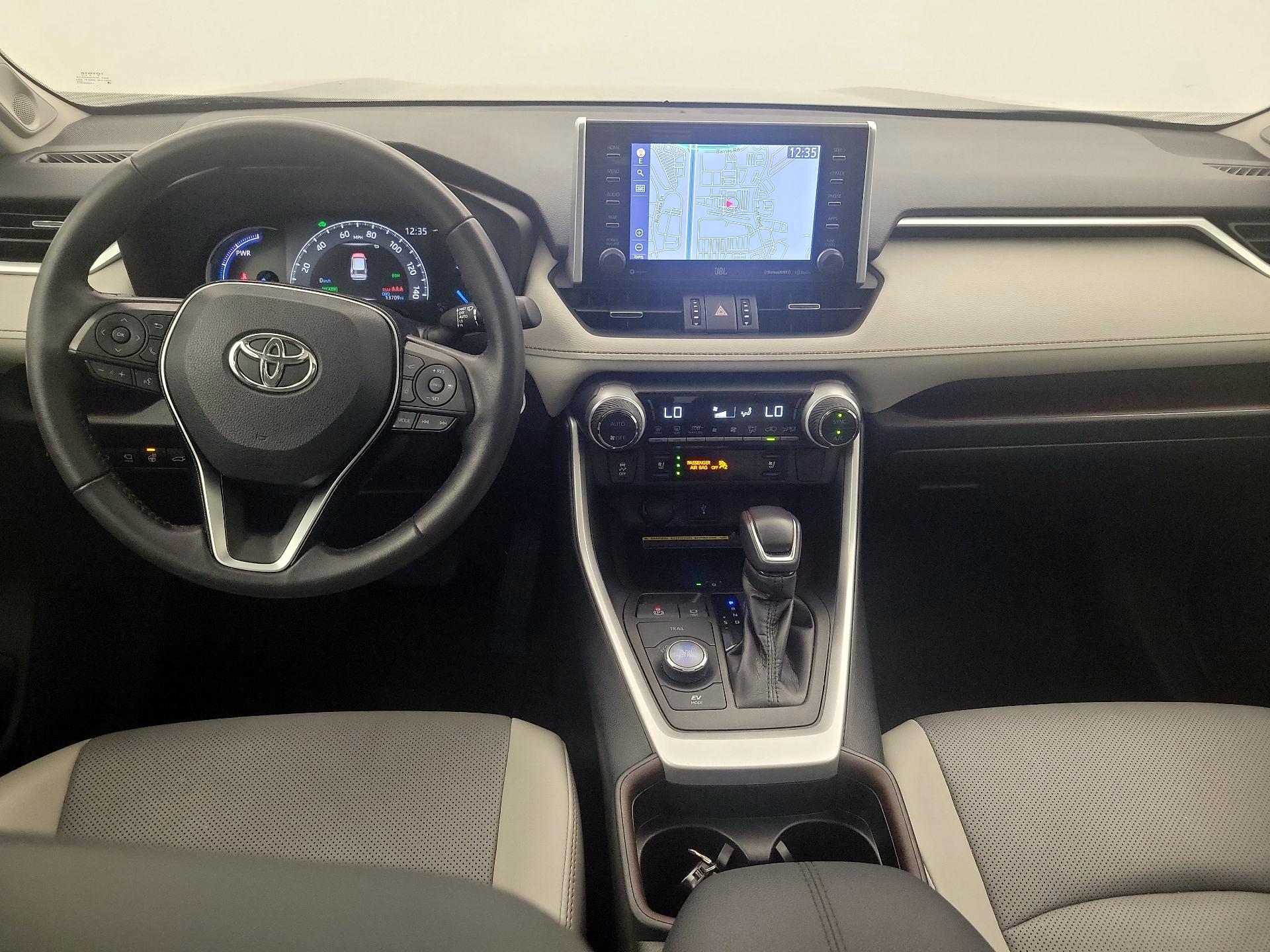 Thumbnail: 2021 Toyota RAV4 - 9