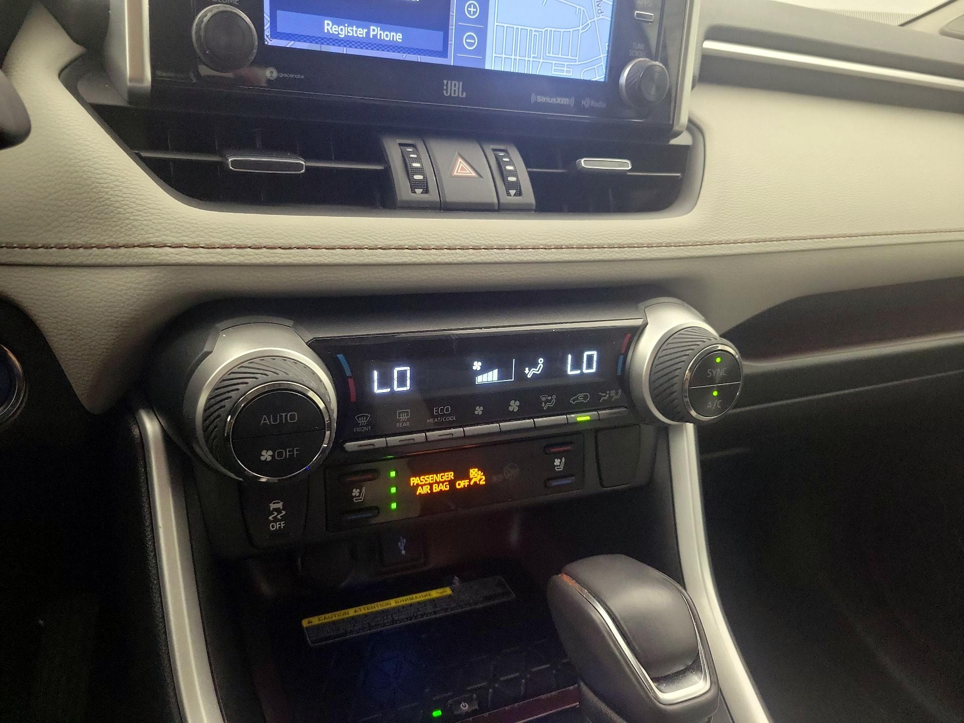 Thumbnail: 2021 Toyota RAV4 - 17