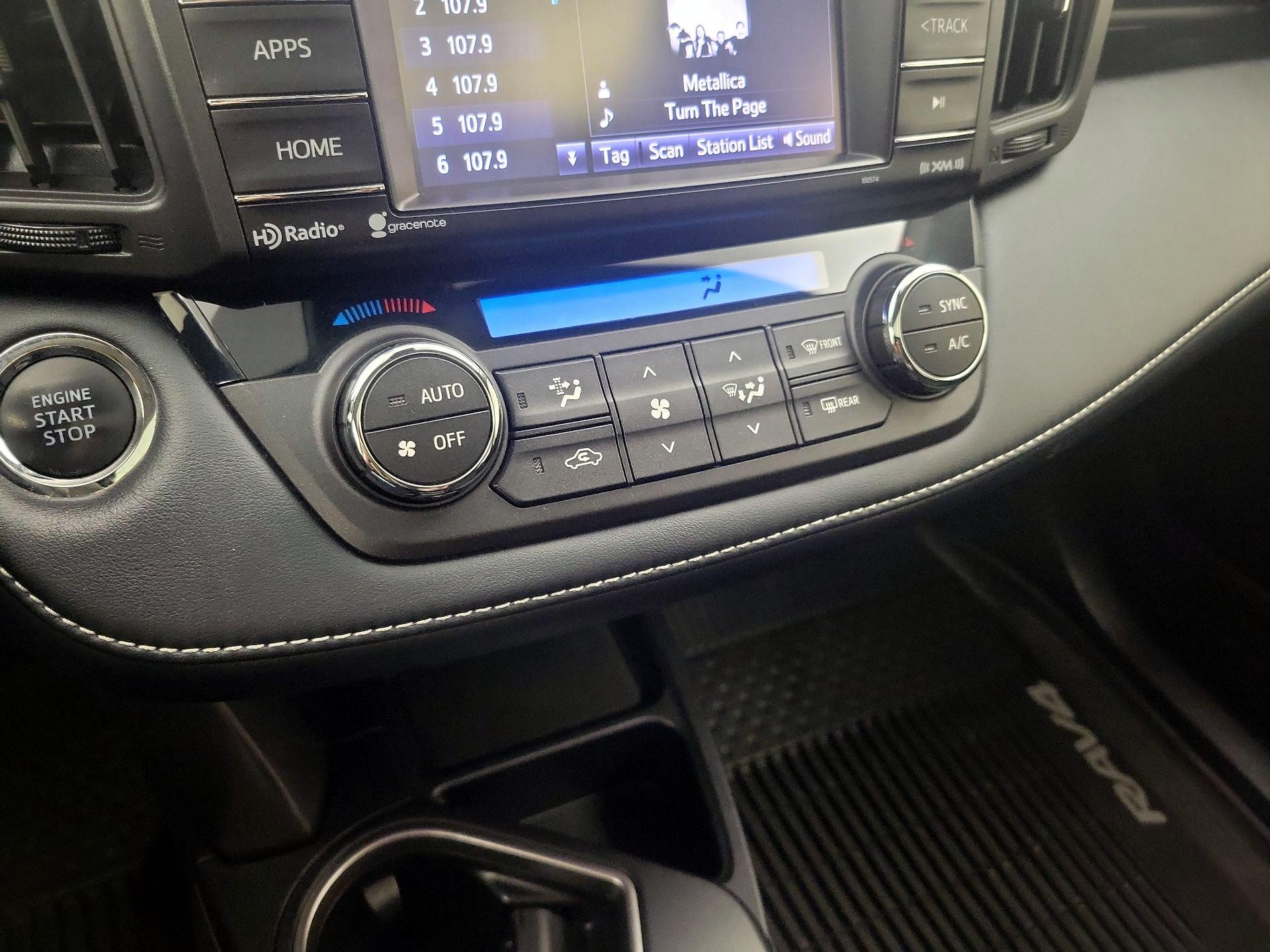 Thumbnail: 2018 Toyota RAV4 - 17