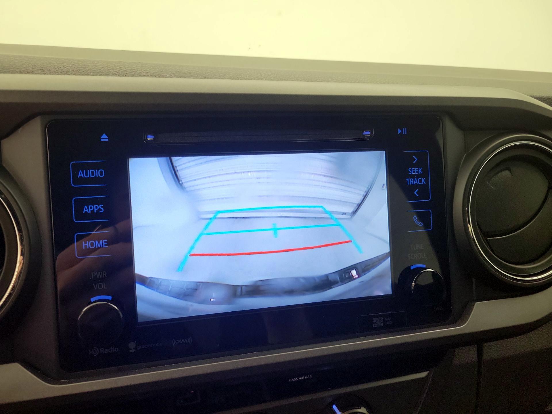 Thumbnail: 2018 Toyota Tacoma - 15