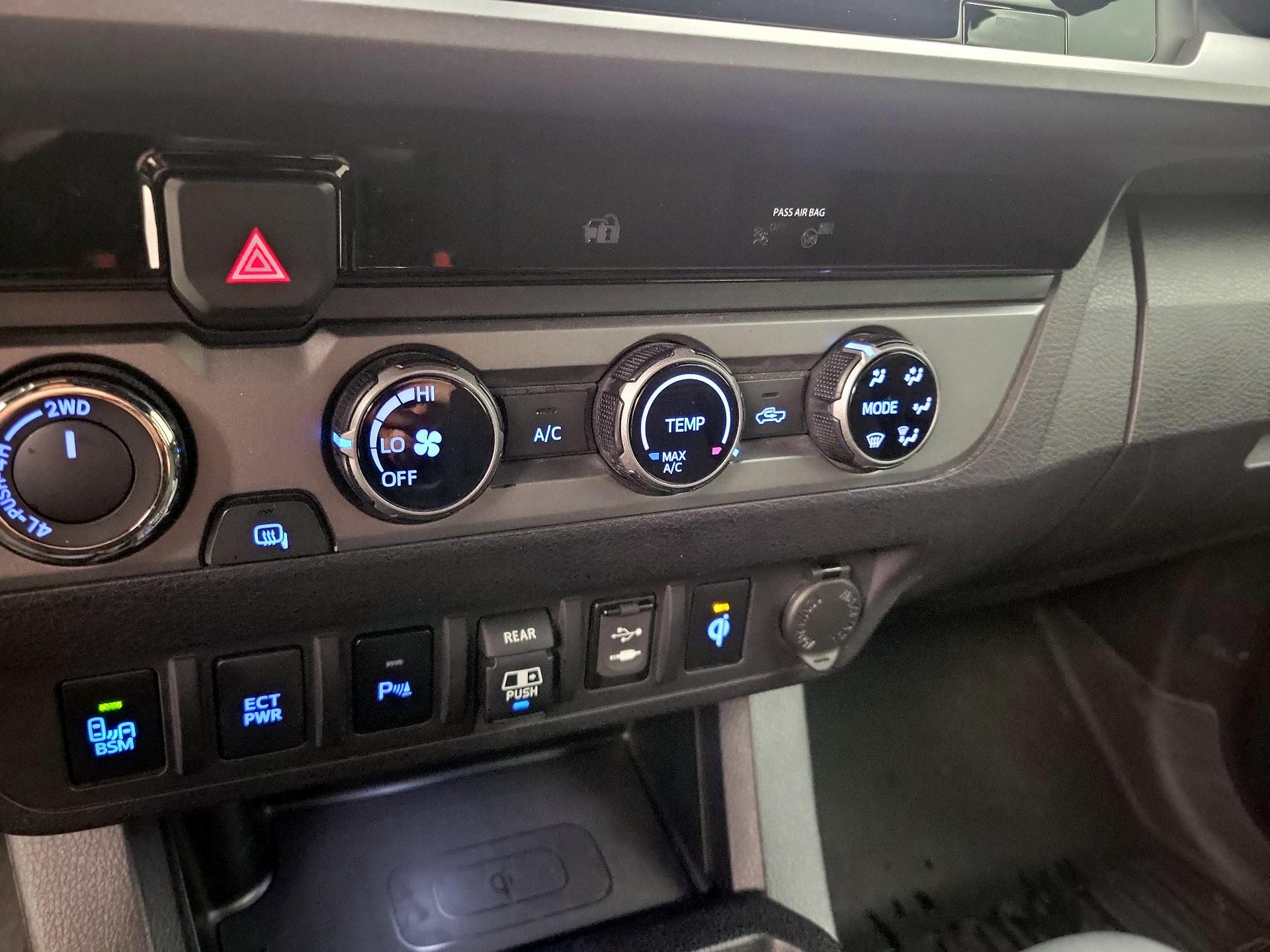 Thumbnail: 2018 Toyota Tacoma - 17