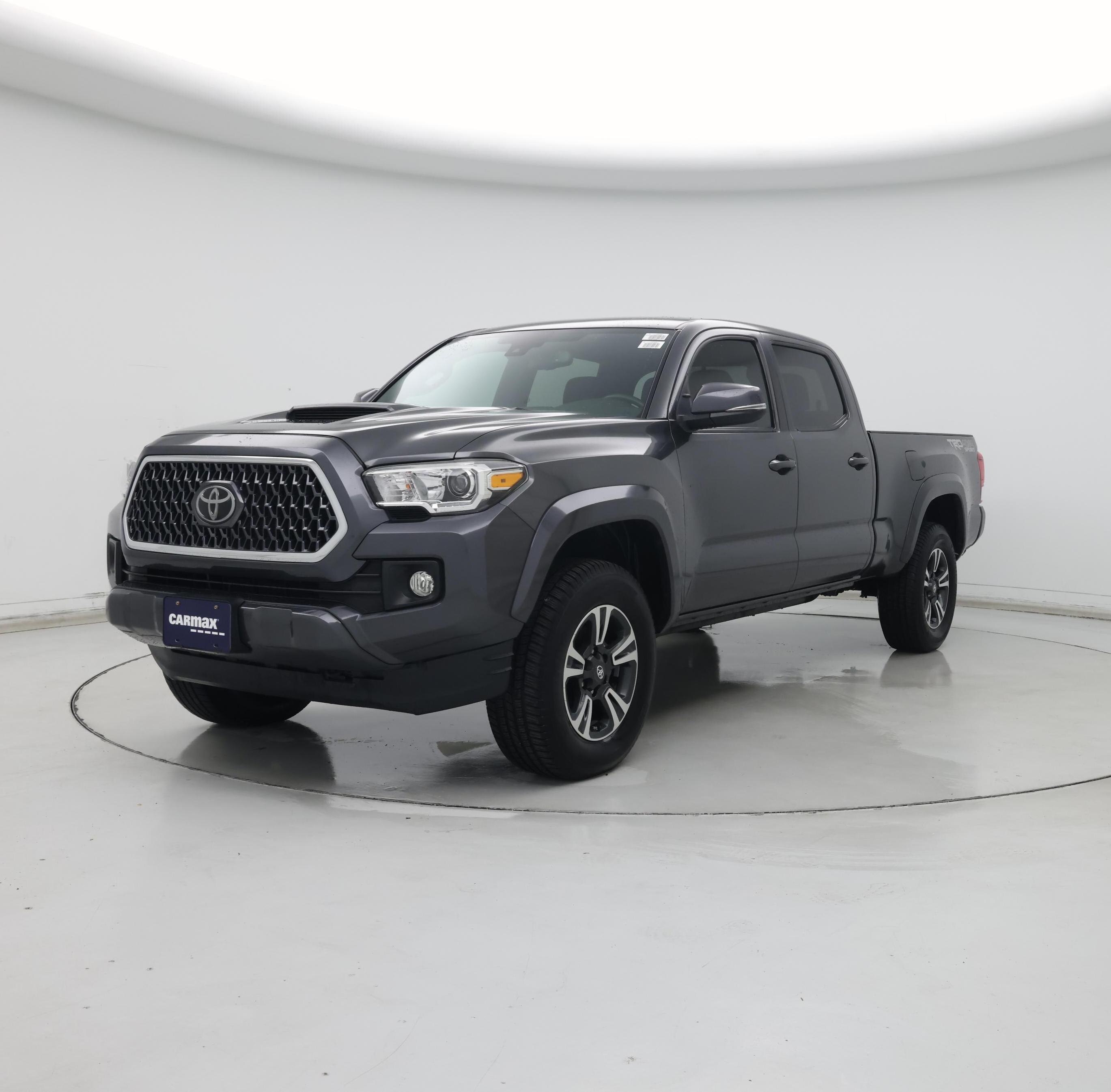 Thumbnail: 2018 Toyota Tacoma - 4