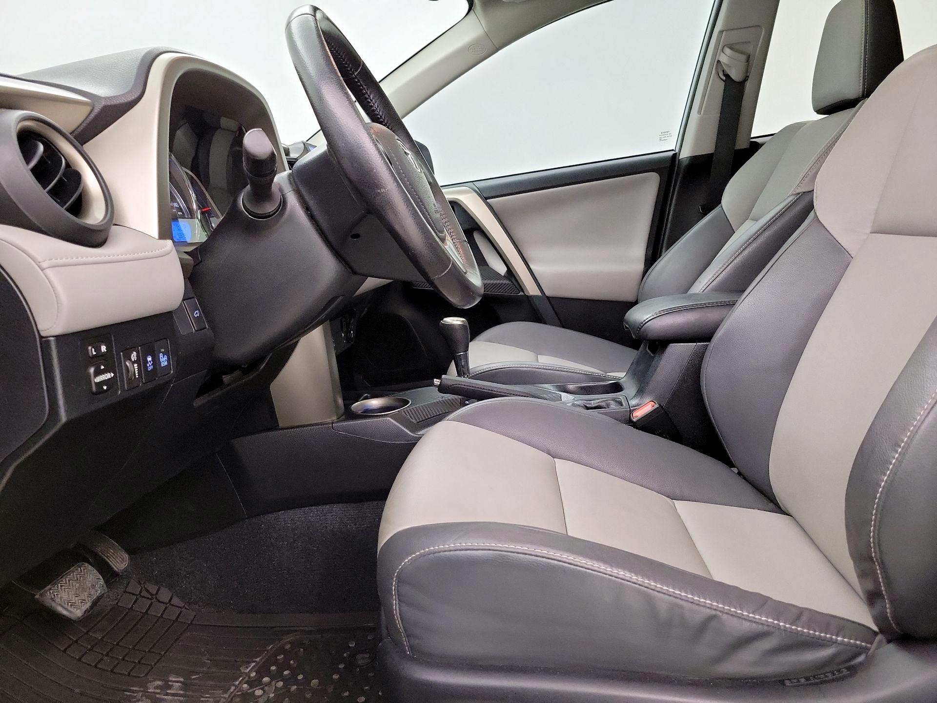 Thumbnail: 2014 Toyota RAV4 - 11