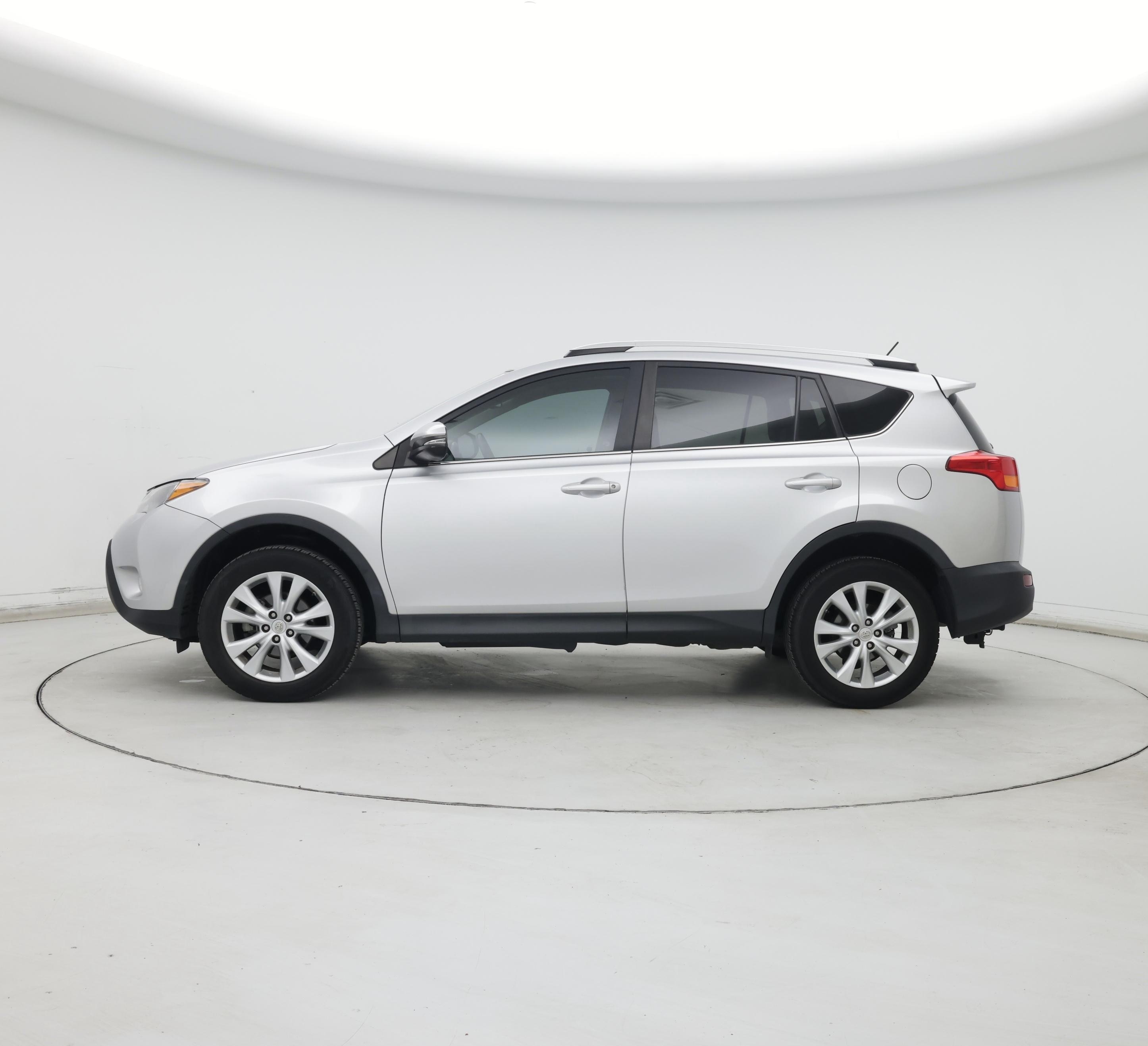Thumbnail: 2014 Toyota RAV4 - 3