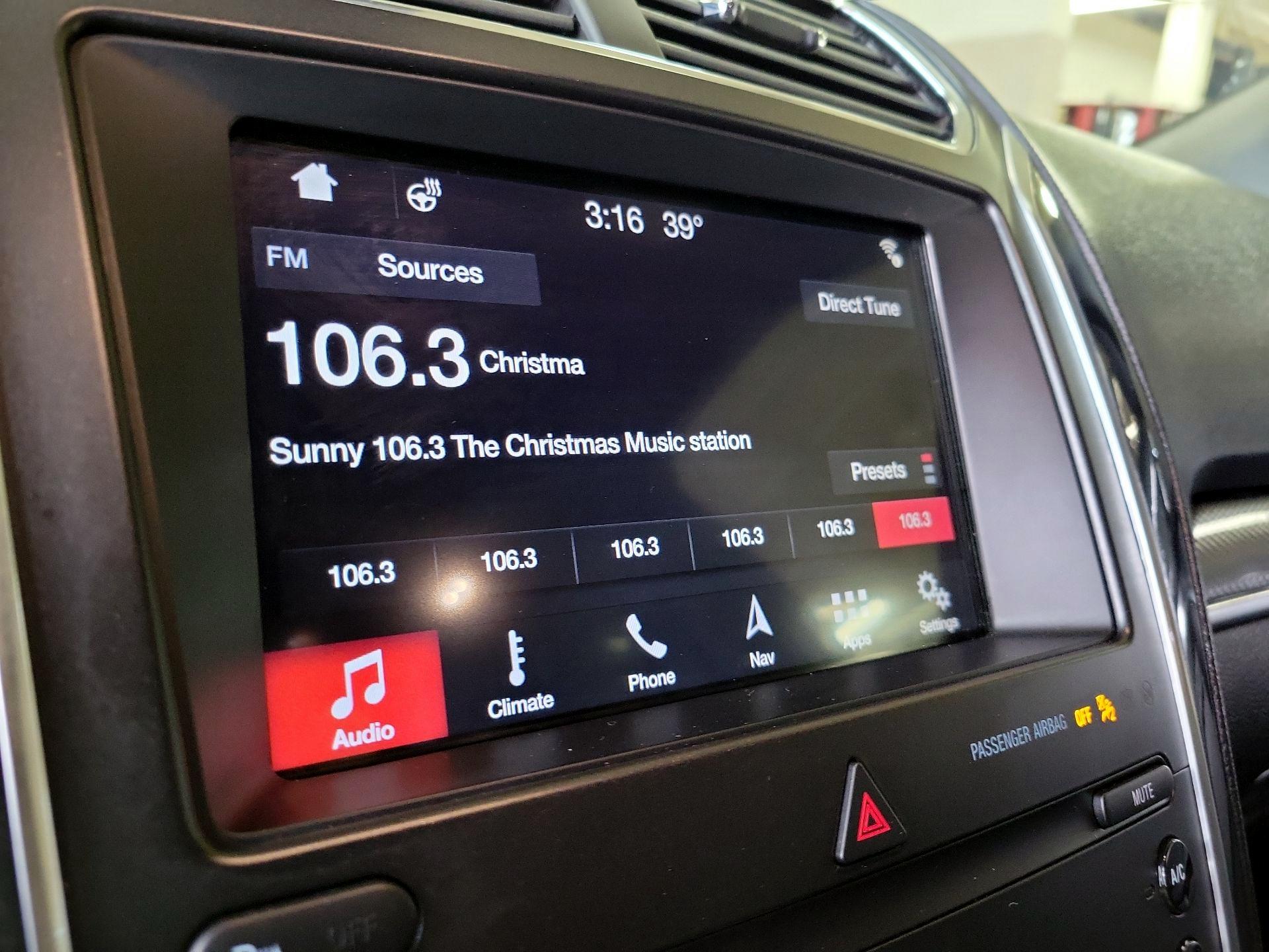 Thumbnail: 2019 Ford Explorer - 14