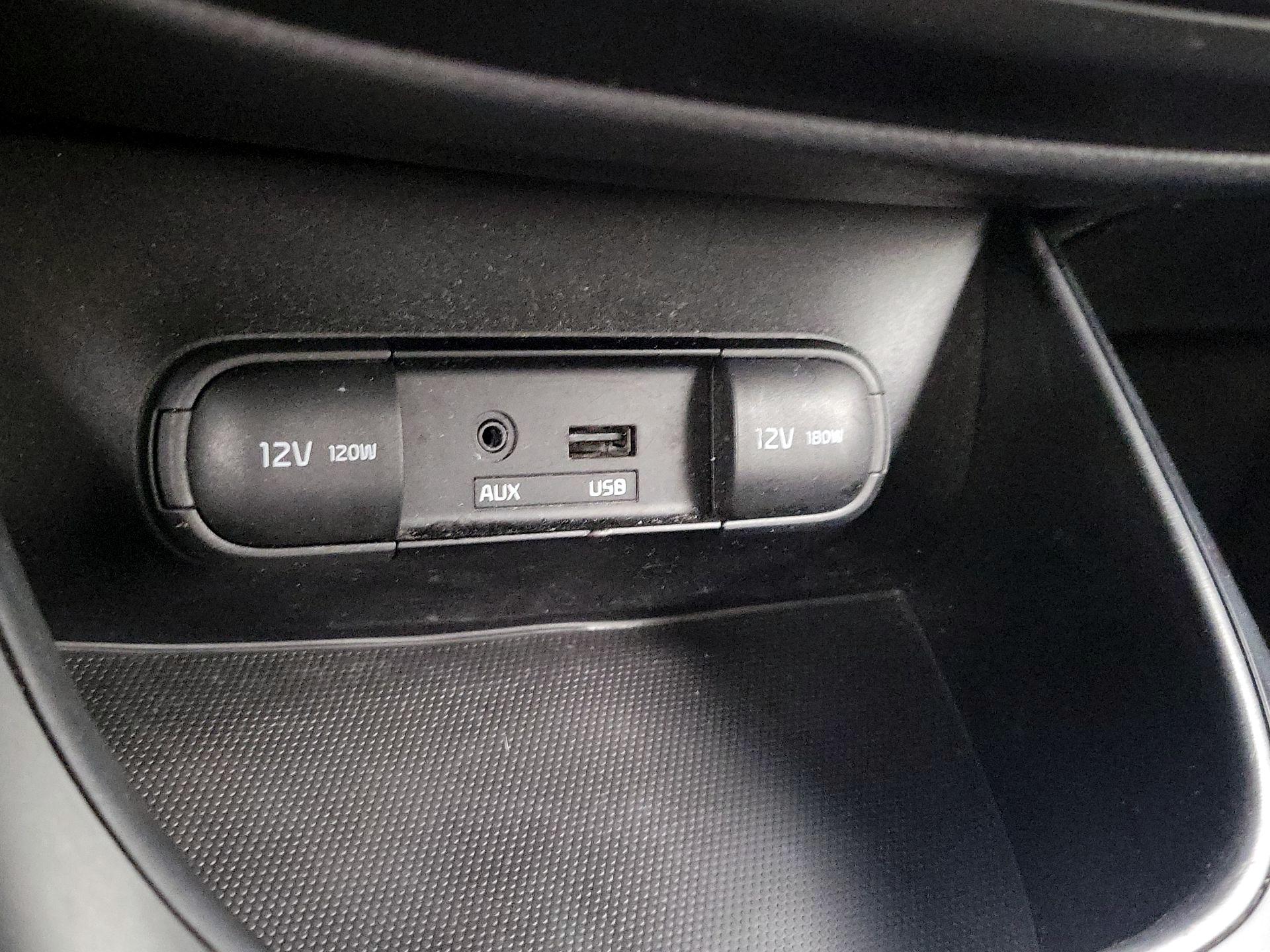 Thumbnail: 2014 Kia Soul - 17