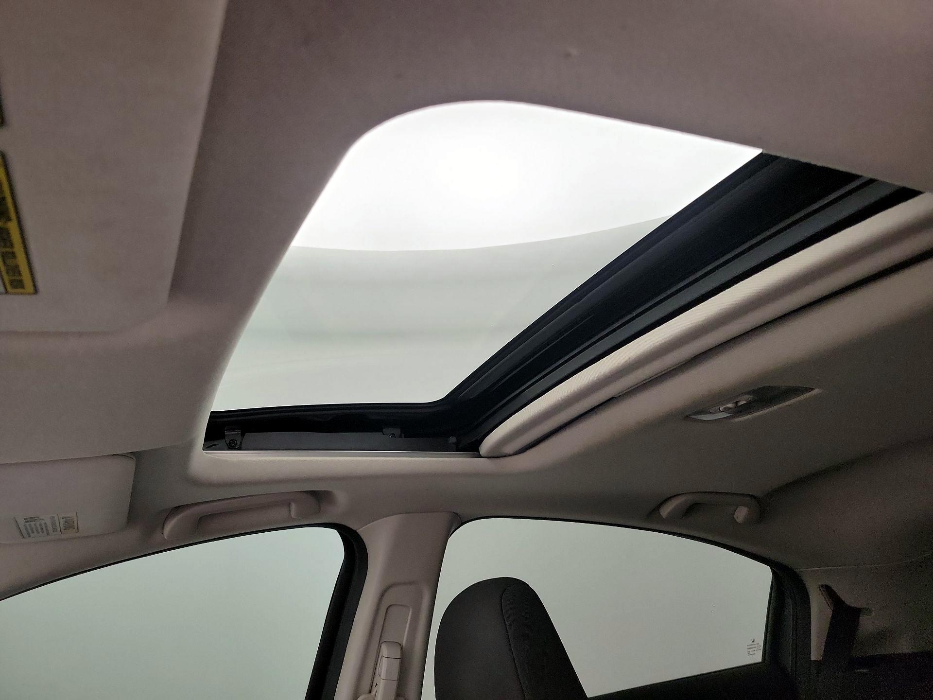 Thumbnail: 2016 Honda HR-V - 19