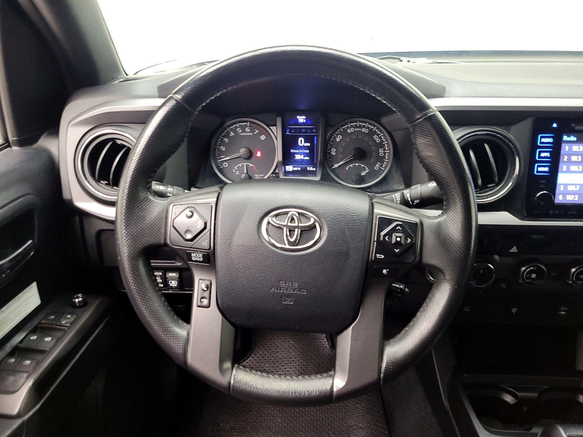 Thumbnail: 2017 Toyota Tacoma - 10