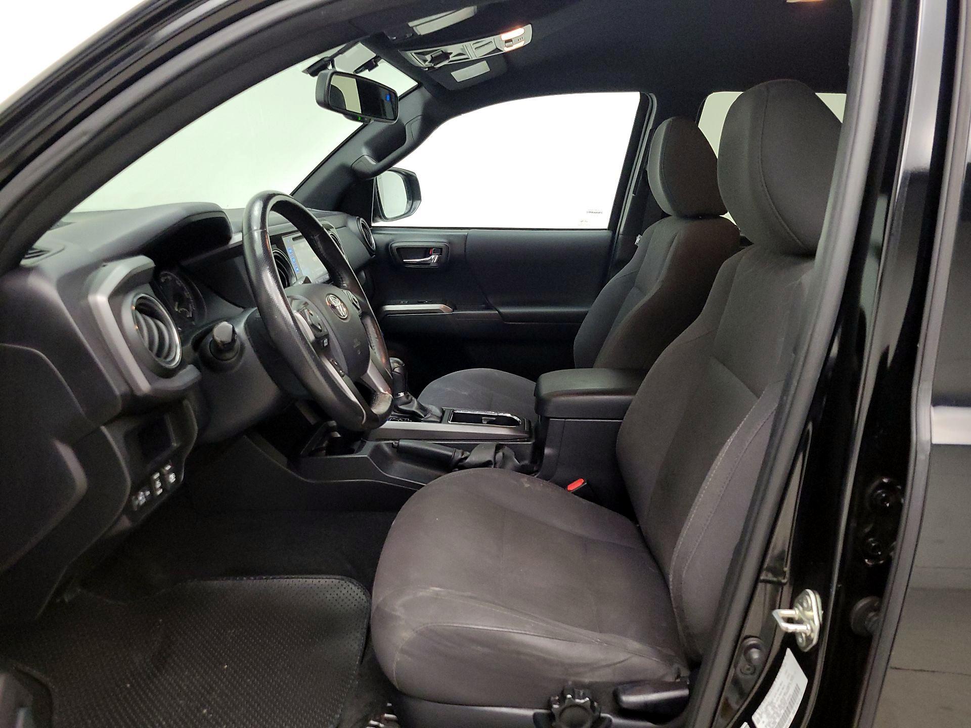 Thumbnail: 2017 Toyota Tacoma - 11