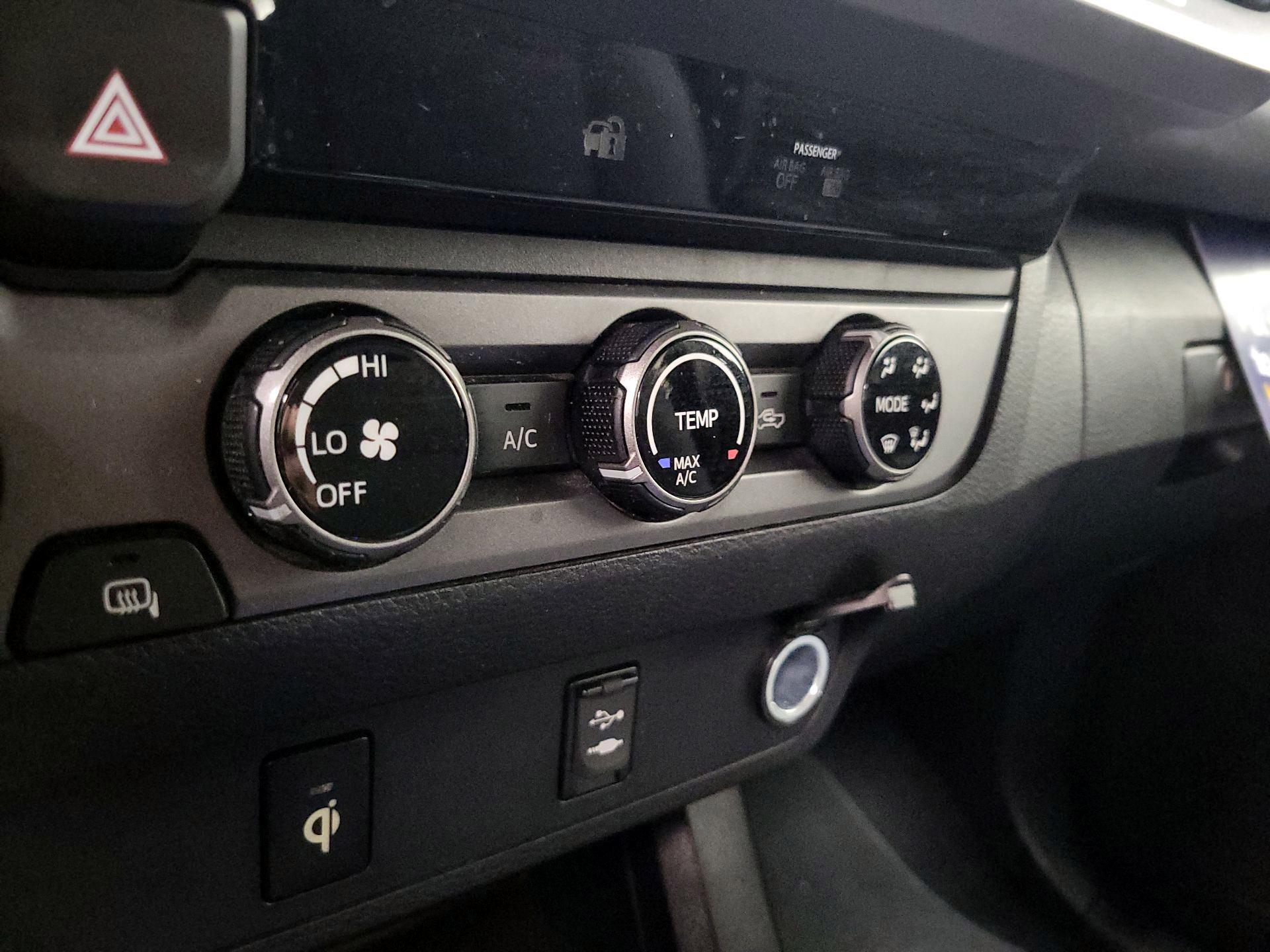 Thumbnail: 2017 Toyota Tacoma - 16