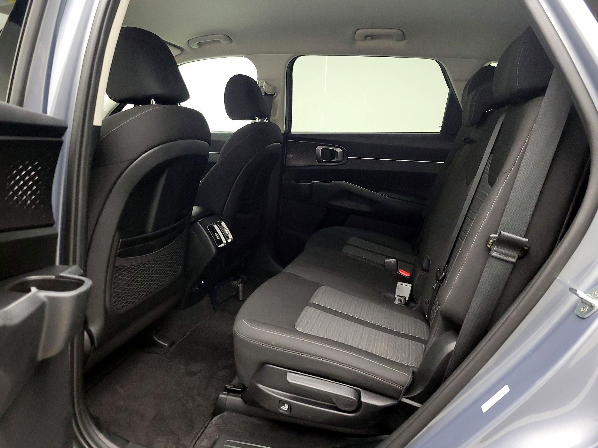 Thumbnail: 2022 Kia Sorento - 19