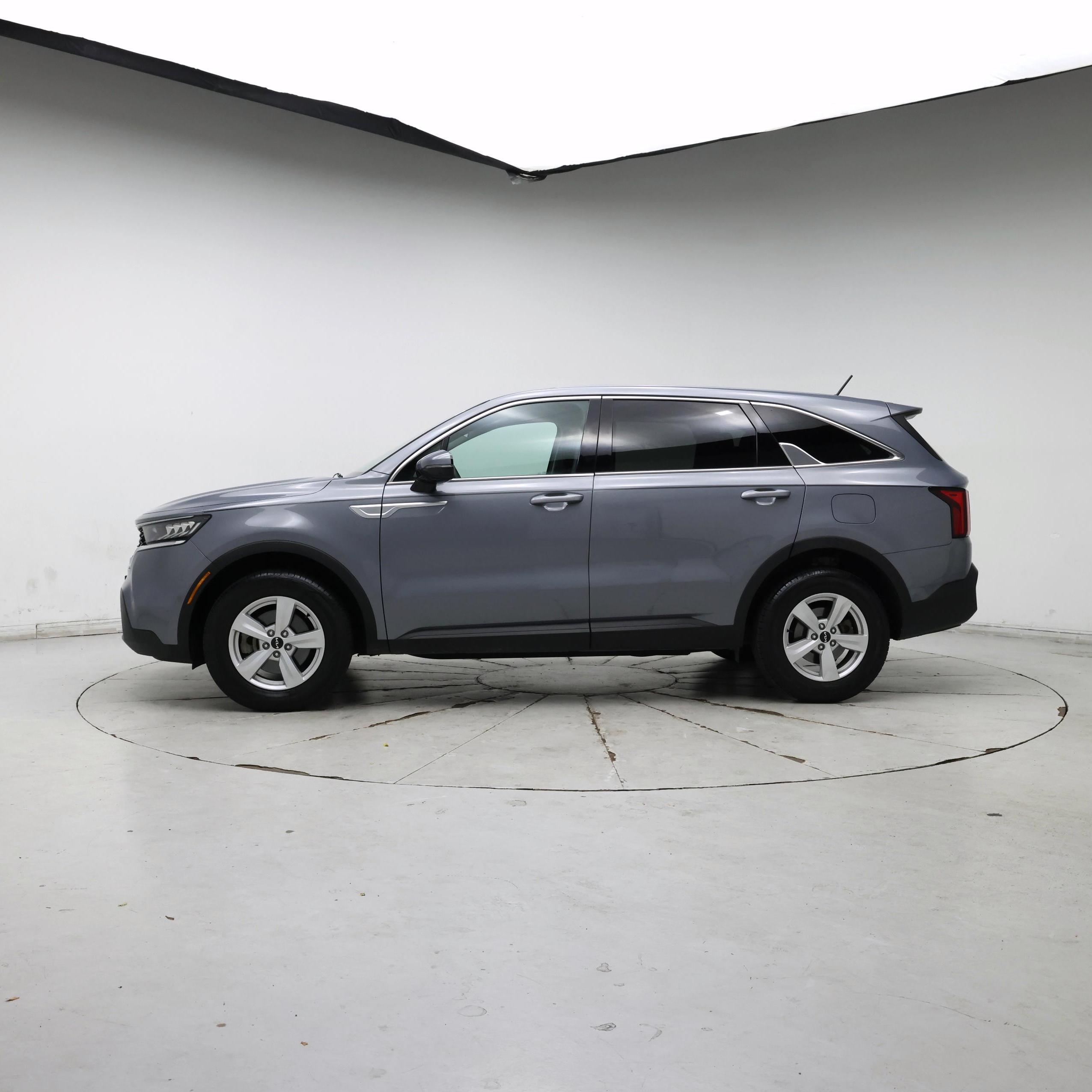 Thumbnail: 2022 Kia Sorento - 3