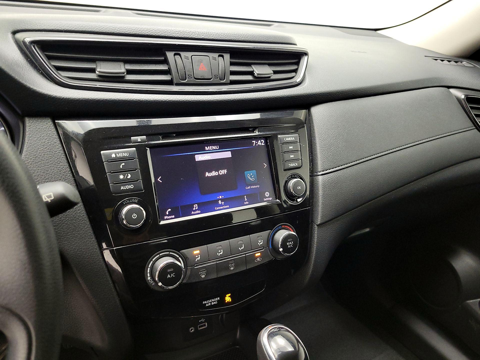 Thumbnail: 2018 Nissan Rogue - 15