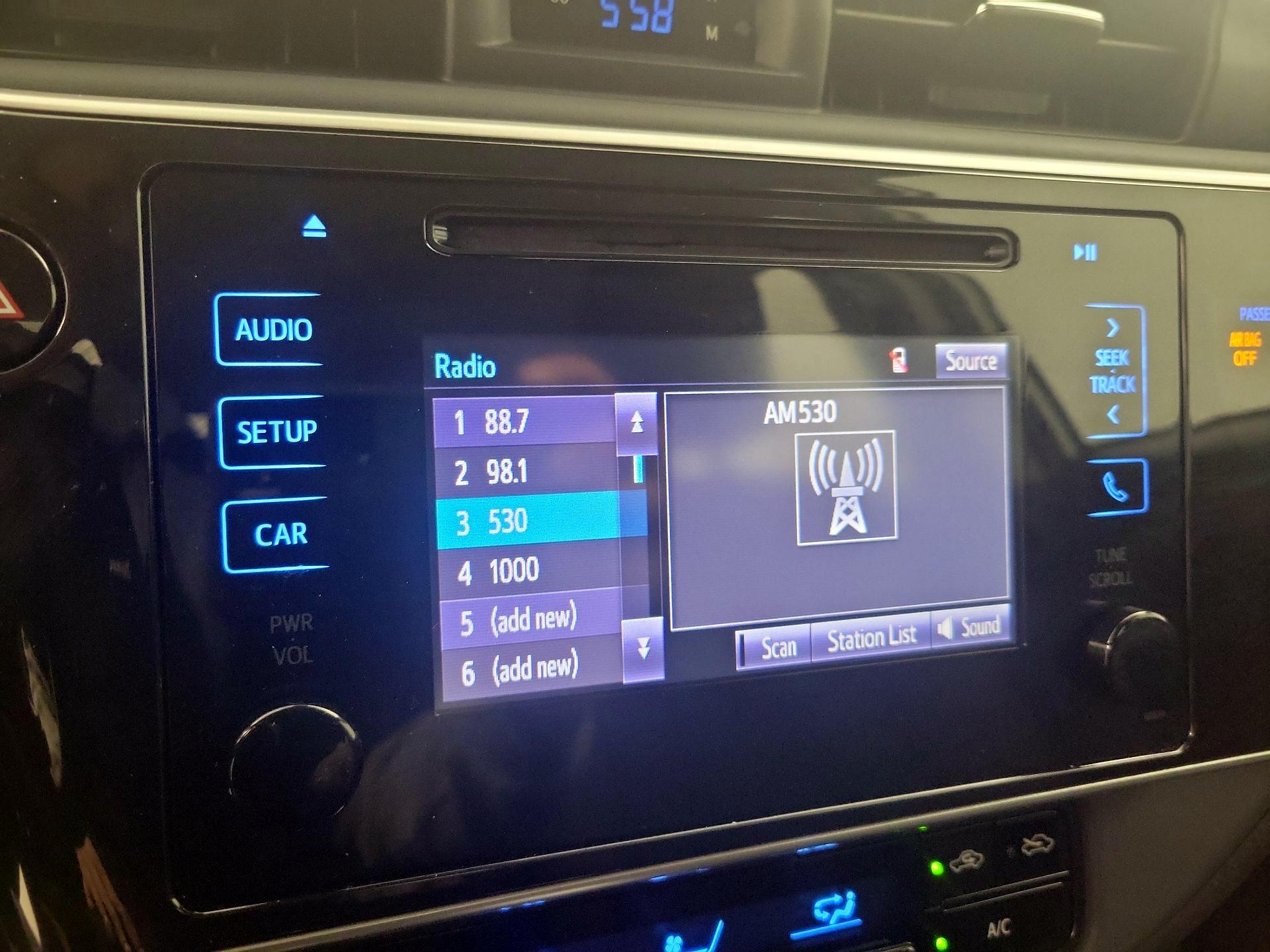 Thumbnail: 2018 Toyota Corolla - 15