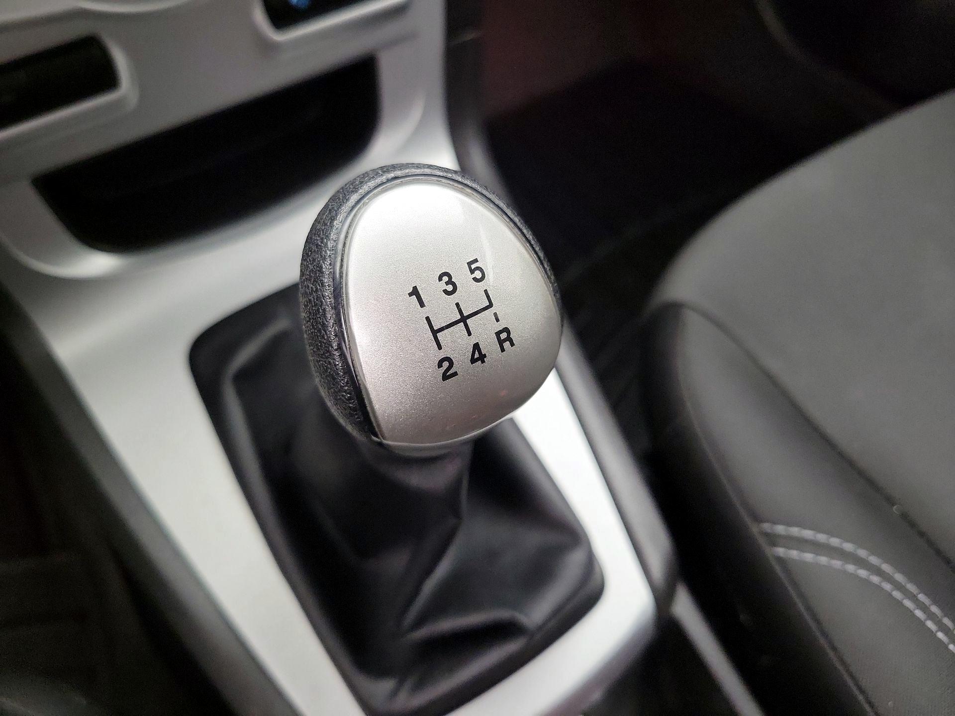 Thumbnail: 2017 Ford Fiesta - 16